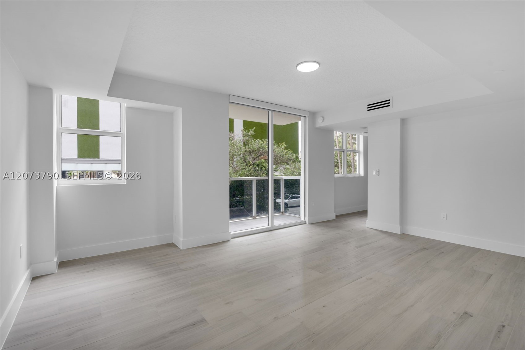601 NE 23rd St #TH4, Miami FL 33137