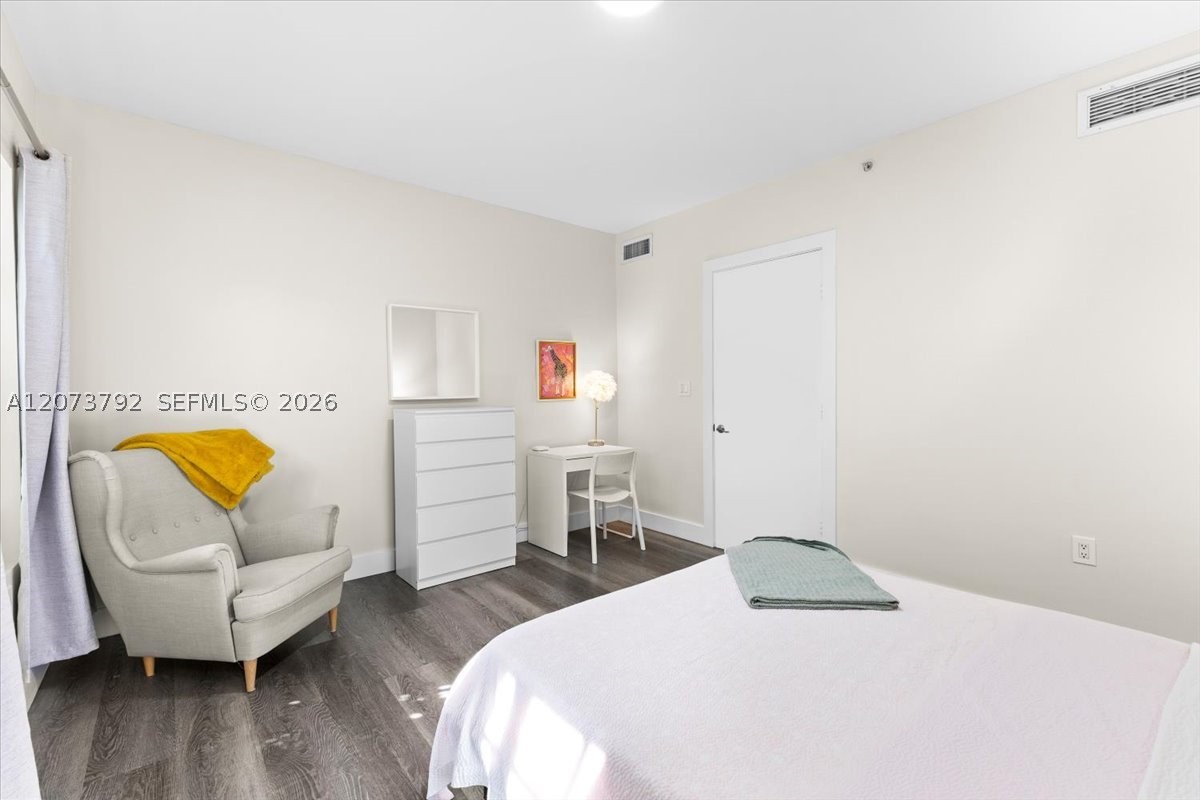 435 21st St #111, Miami Beach FL 33139