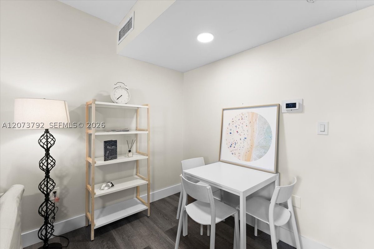 435 21st St #111, Miami Beach FL 33139