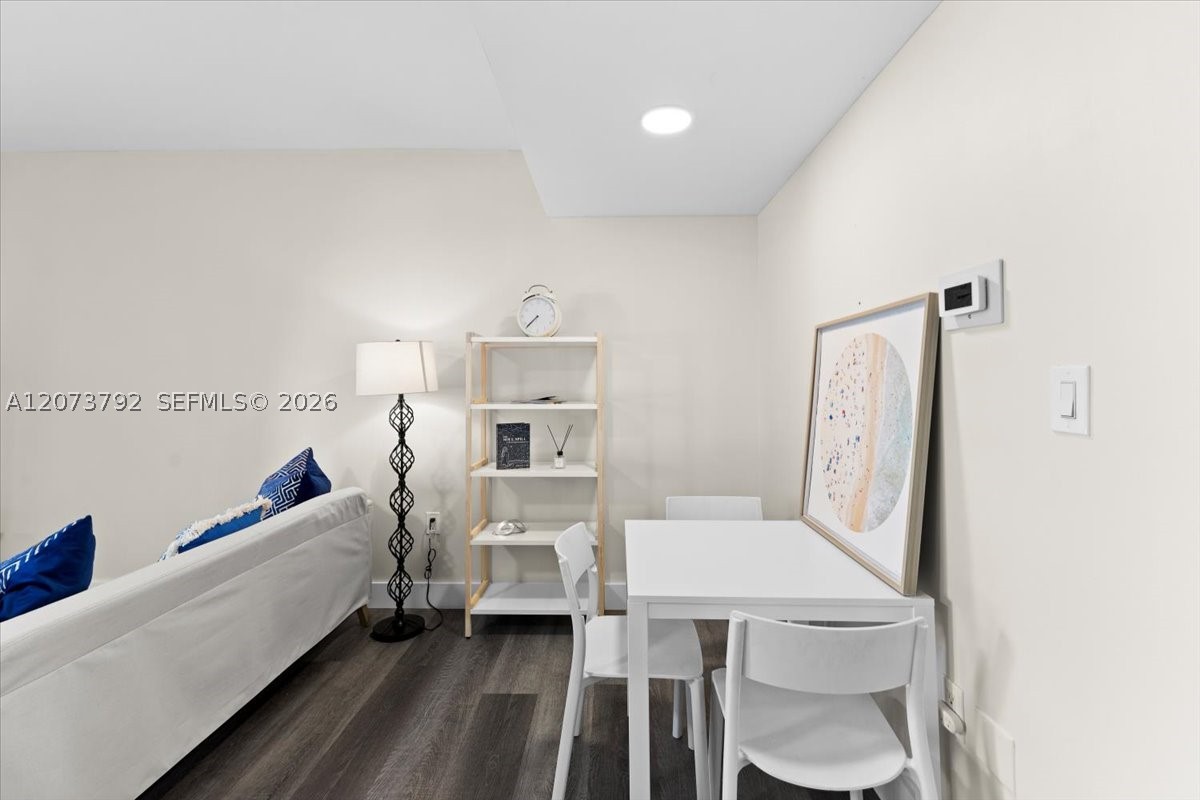 435 21st St #111, Miami Beach FL 33139