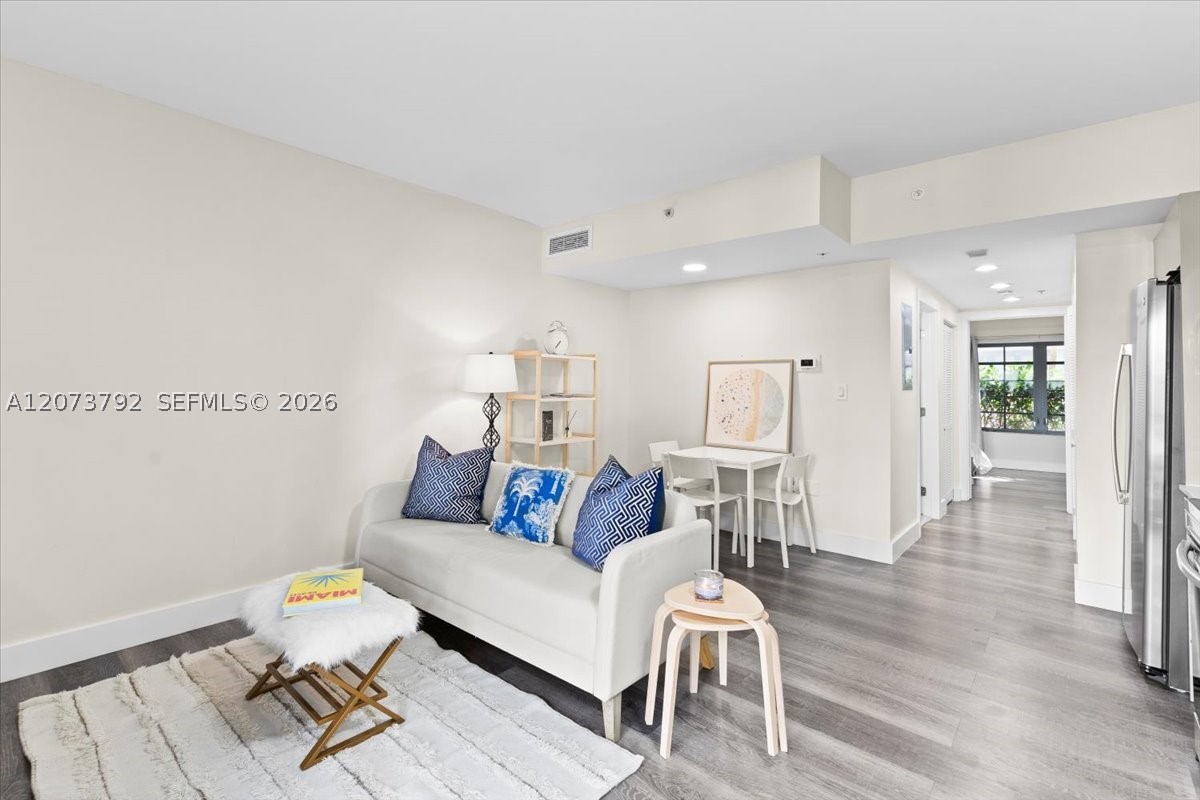 435 21st St #111, Miami Beach FL 33139