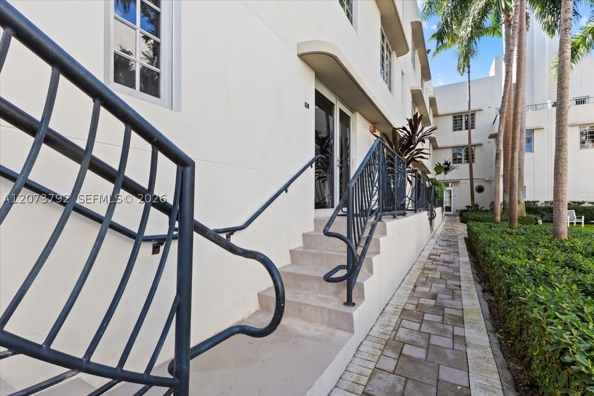 435 21st St #111, Miami Beach FL 33139