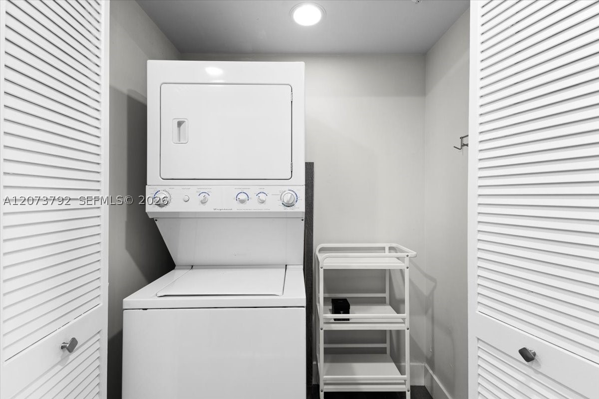 435 21st St #111, Miami Beach FL 33139
