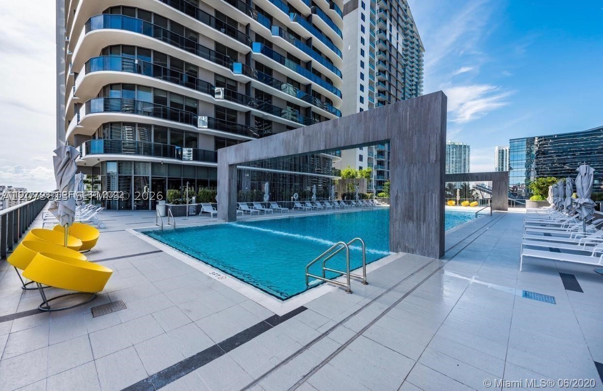 55 SW 9th St #2307, Miami FL 33130