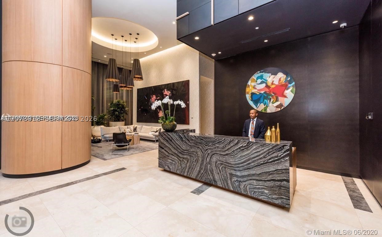 55 SW 9th St #2307, Miami FL 33130