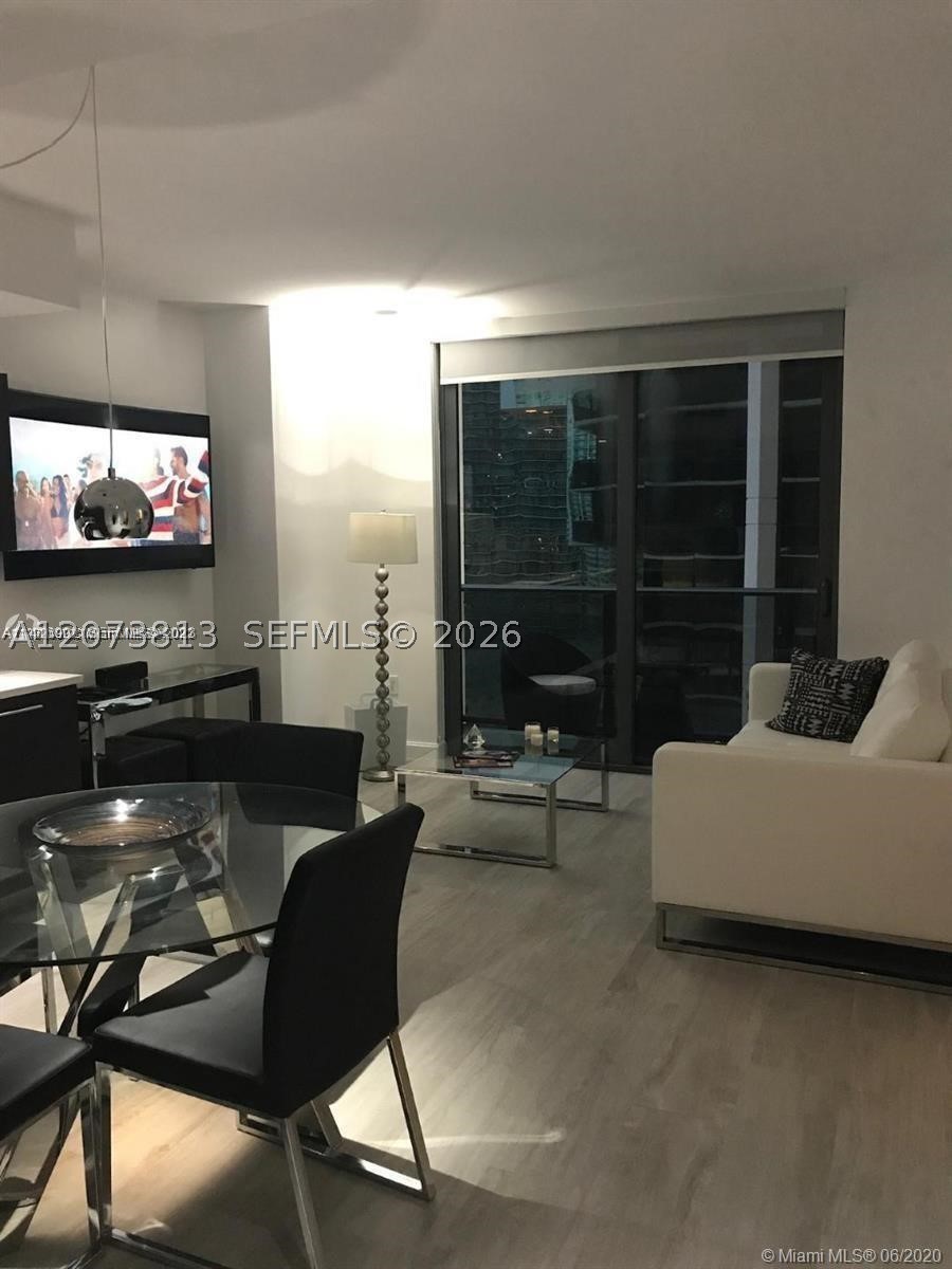 55 SW 9th St #2307, Miami FL 33130