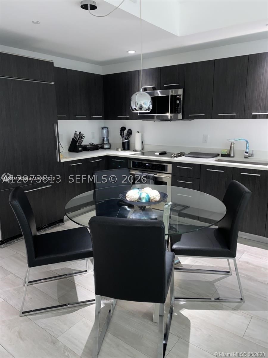 55 SW 9th St #2307, Miami FL 33130