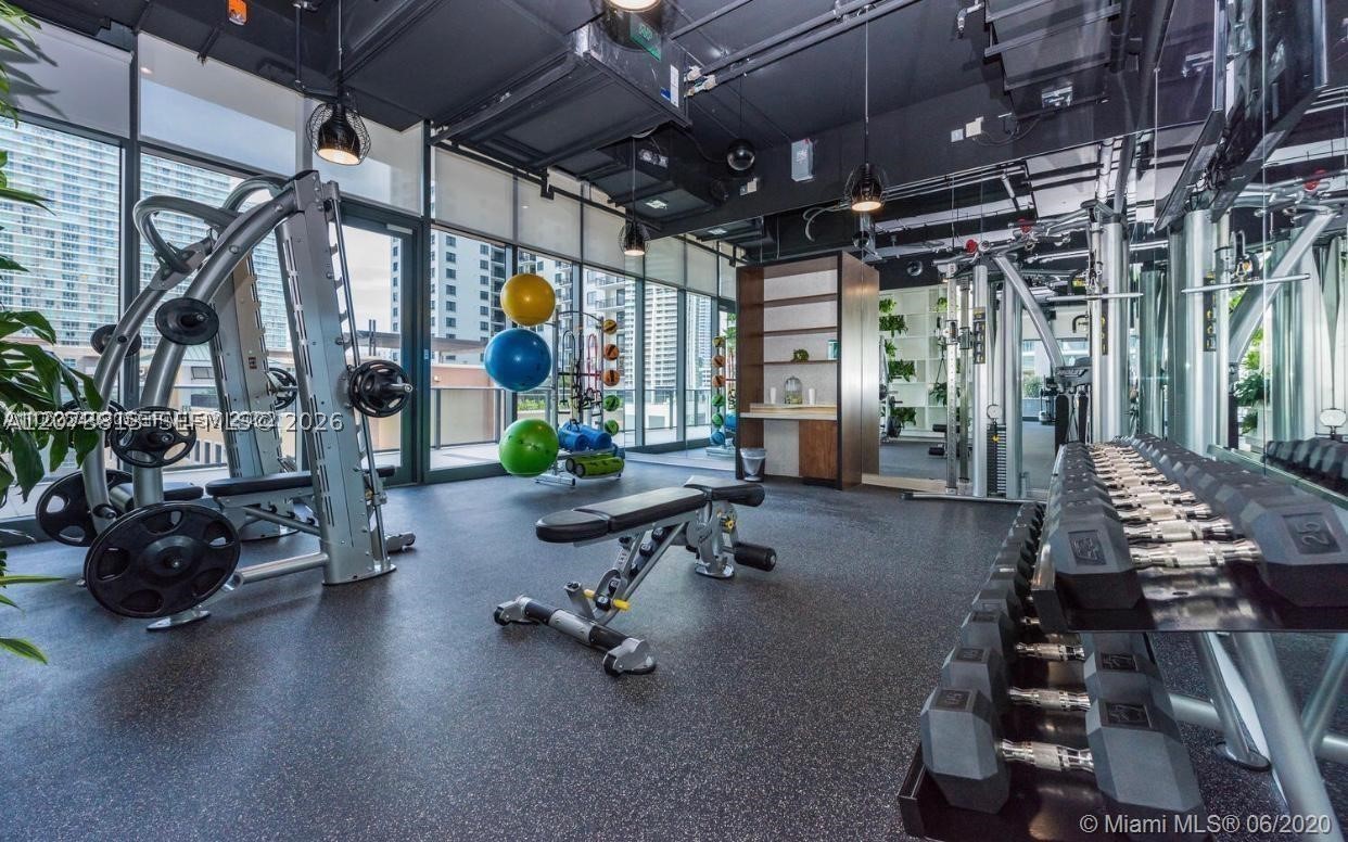 55 SW 9th St #2307, Miami FL 33130