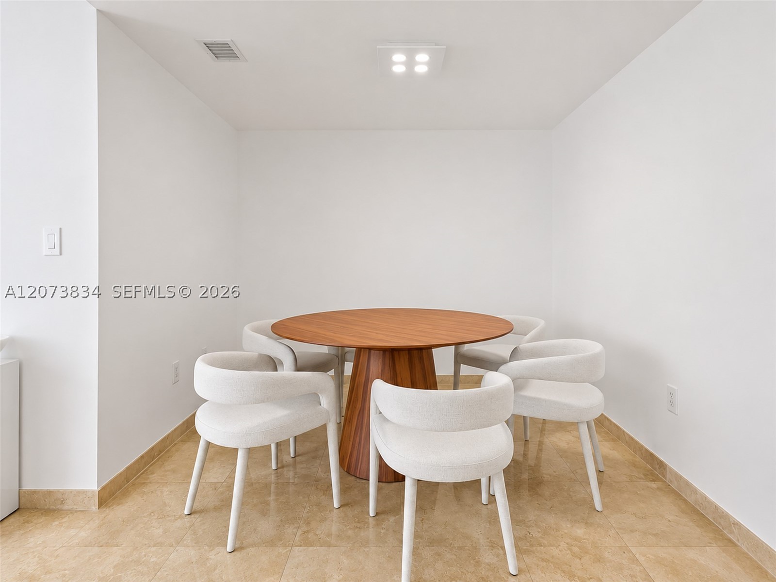 350 S Miami Ave #2304, Miami FL 33130