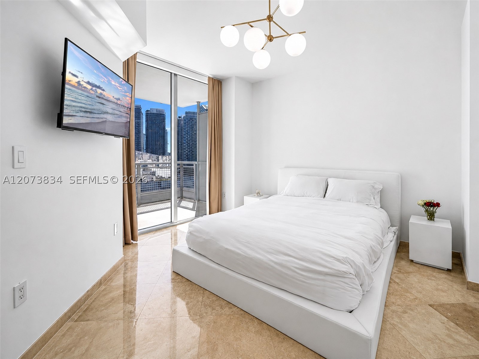 350 S Miami Ave #2304, Miami FL 33130