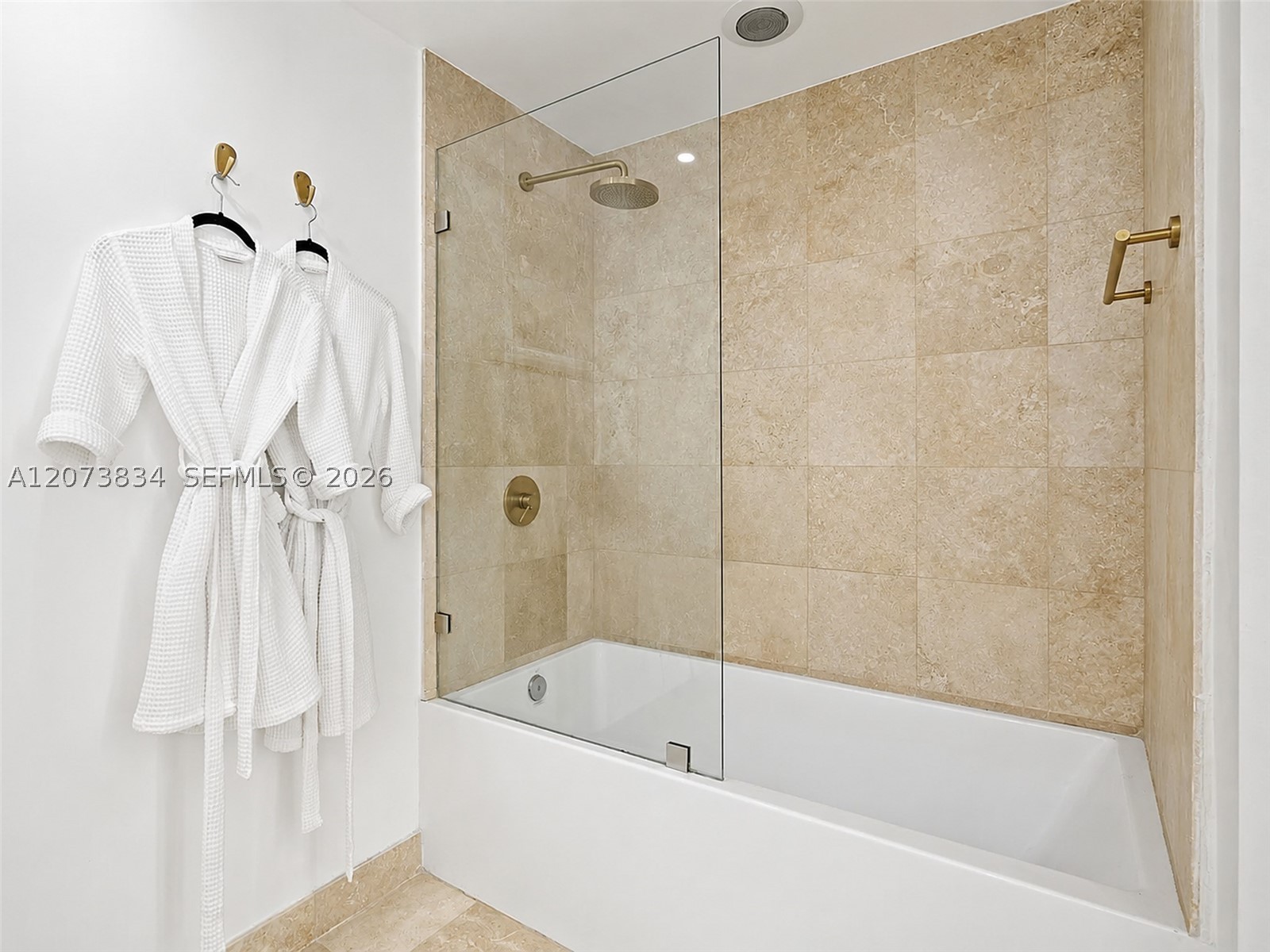 350 S Miami Ave #2304, Miami FL 33130