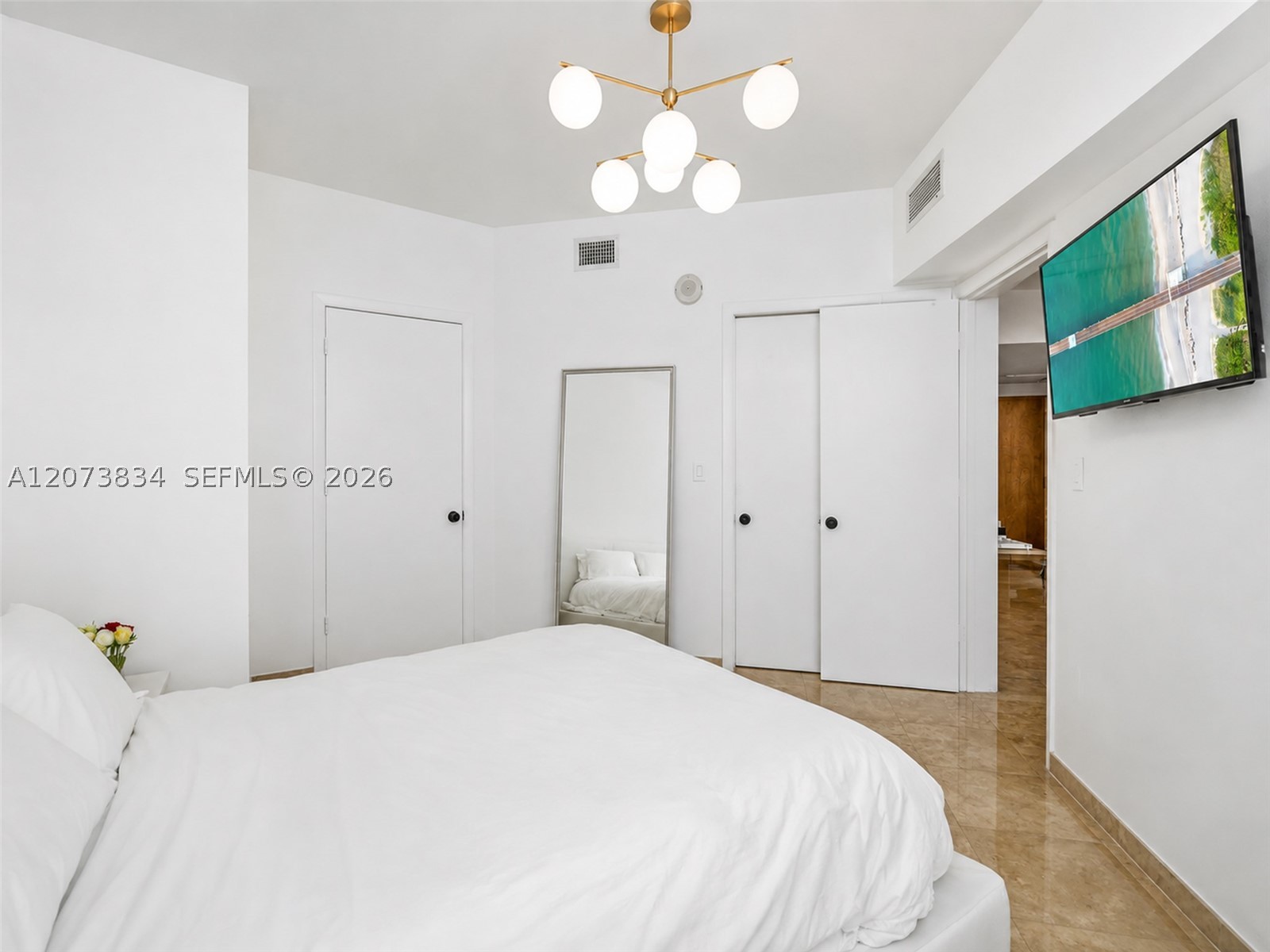 350 S Miami Ave #2304, Miami FL 33130