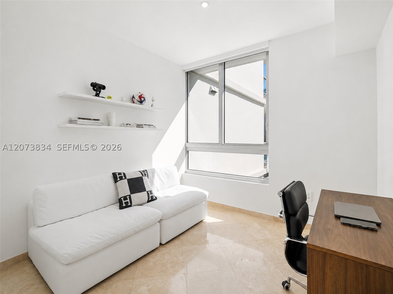 350 S Miami Ave #2304, Miami FL 33130