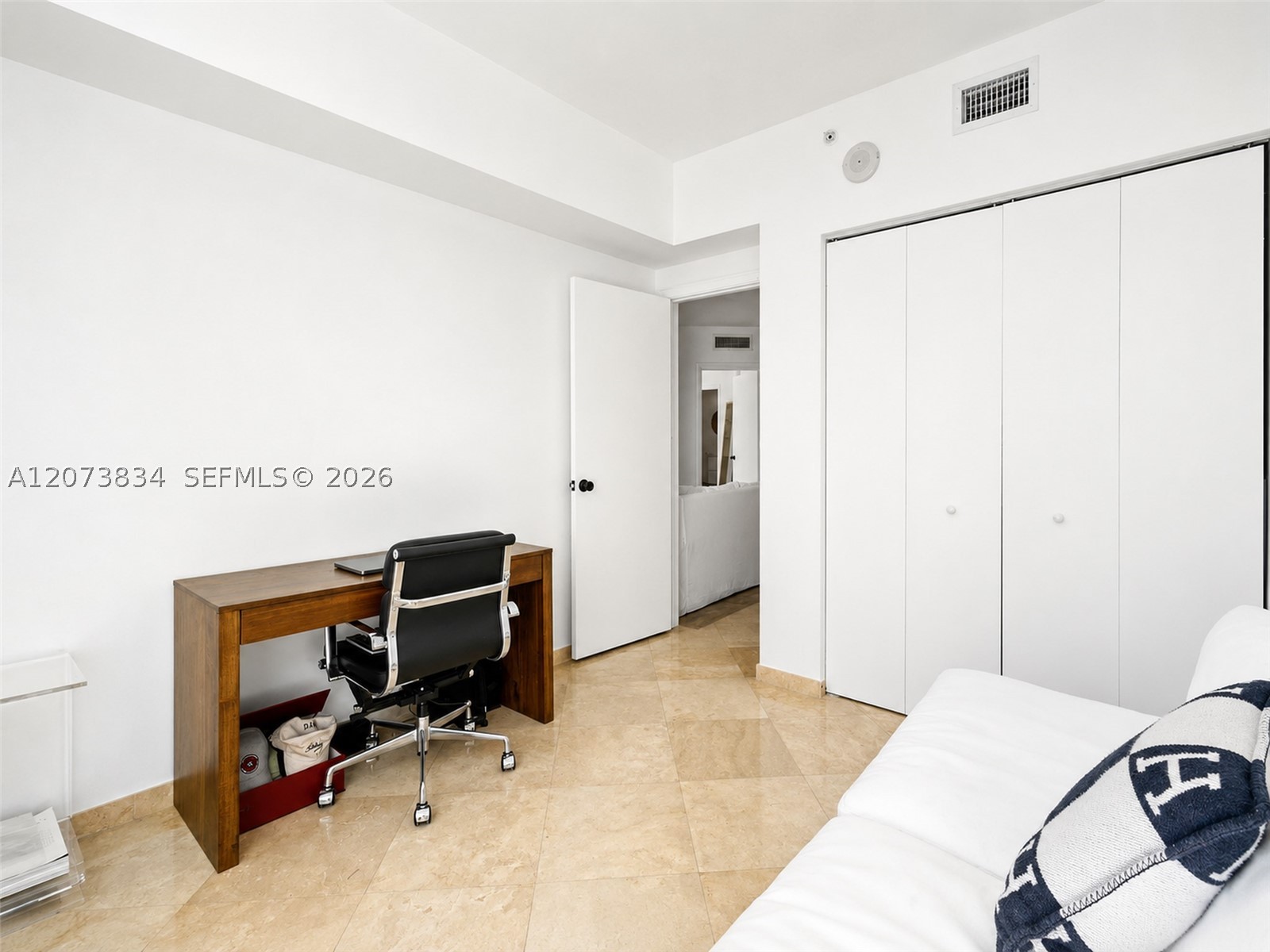 350 S Miami Ave #2304, Miami FL 33130