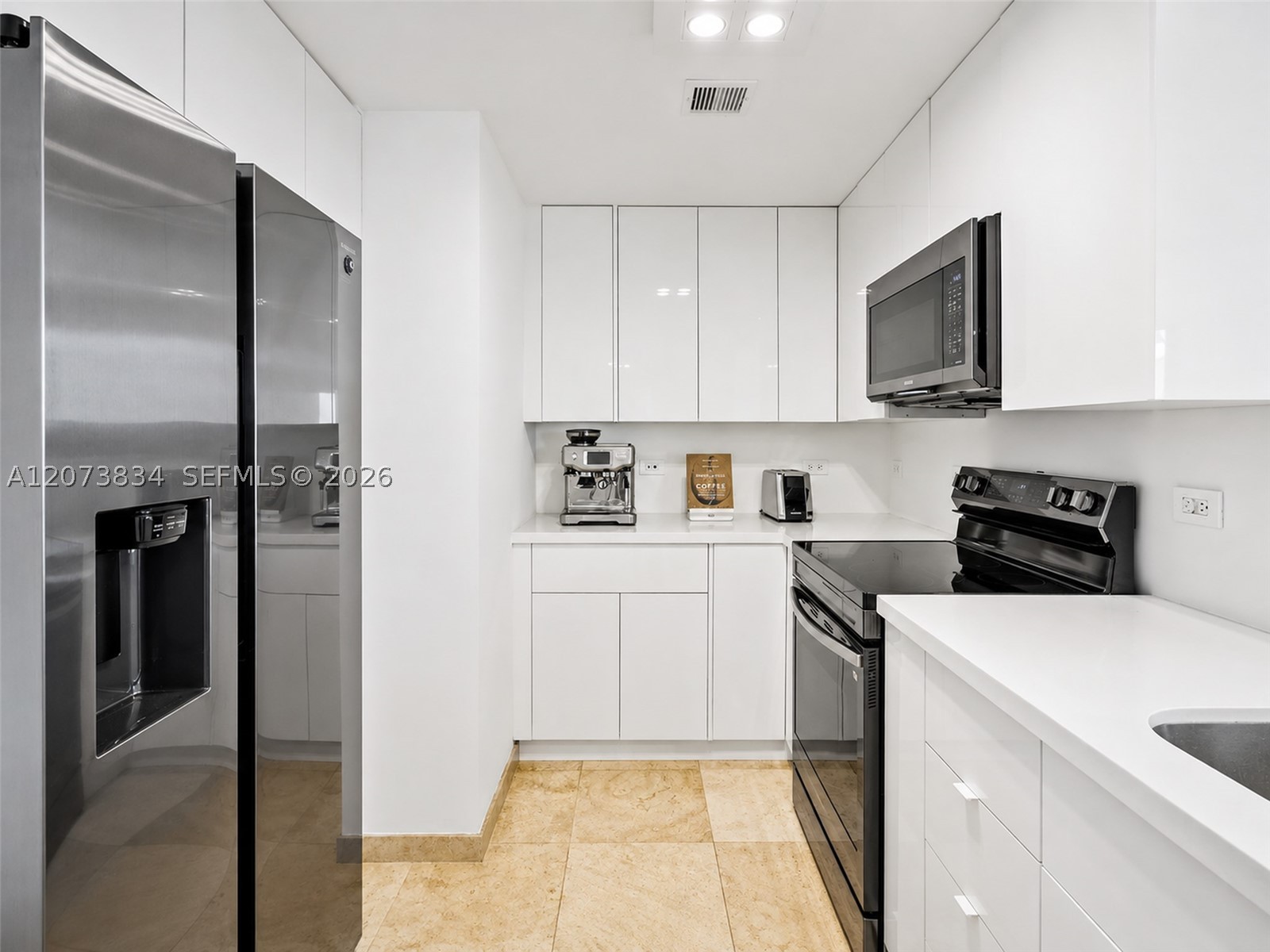 350 S Miami Ave #2304, Miami FL 33130