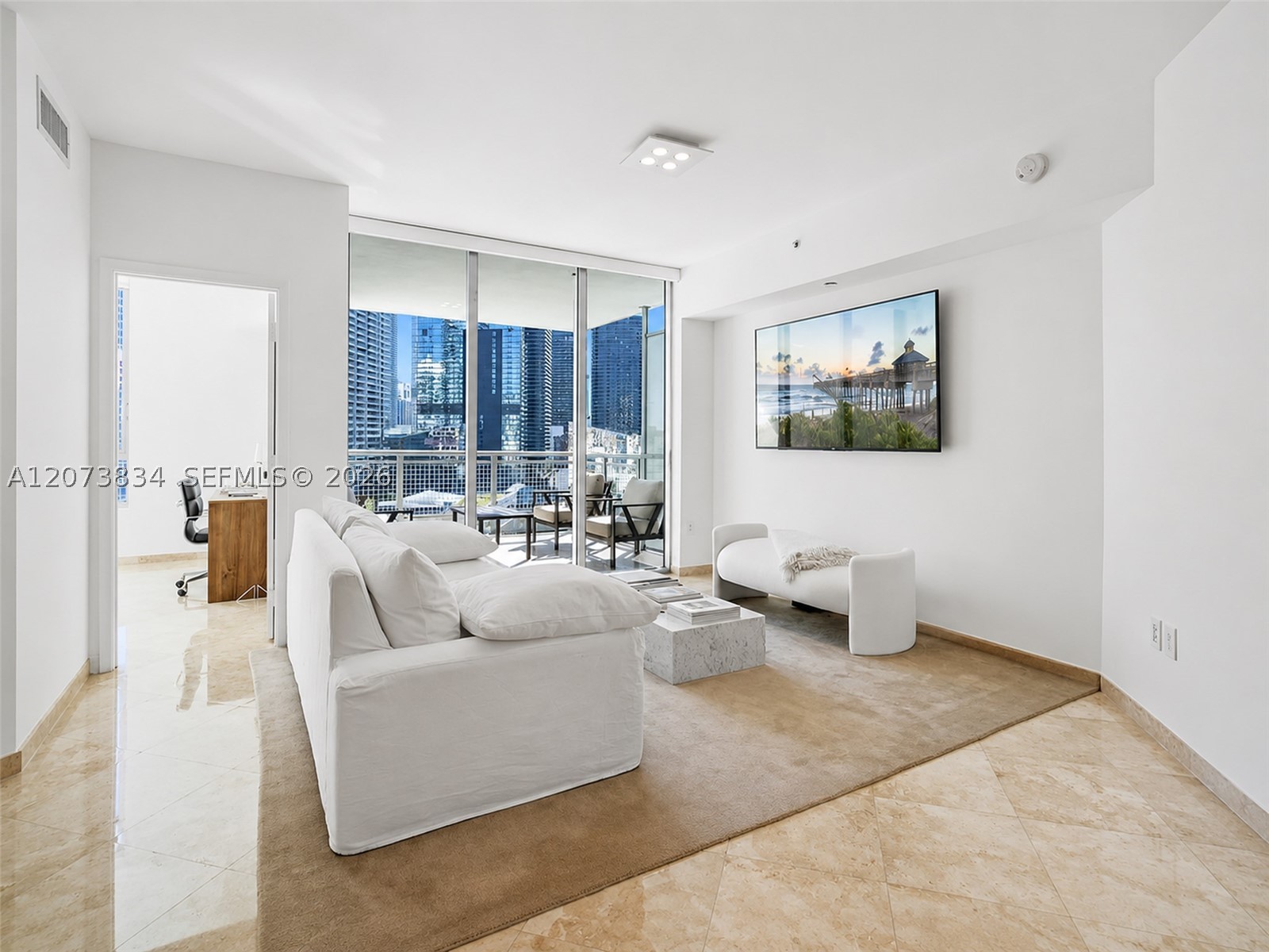 350 S Miami Ave #2304, Miami FL 33130