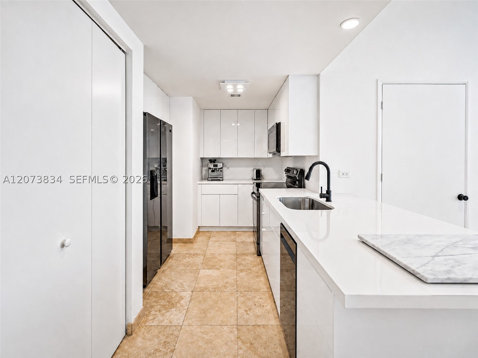 350 S Miami Ave #2304, Miami FL 33130