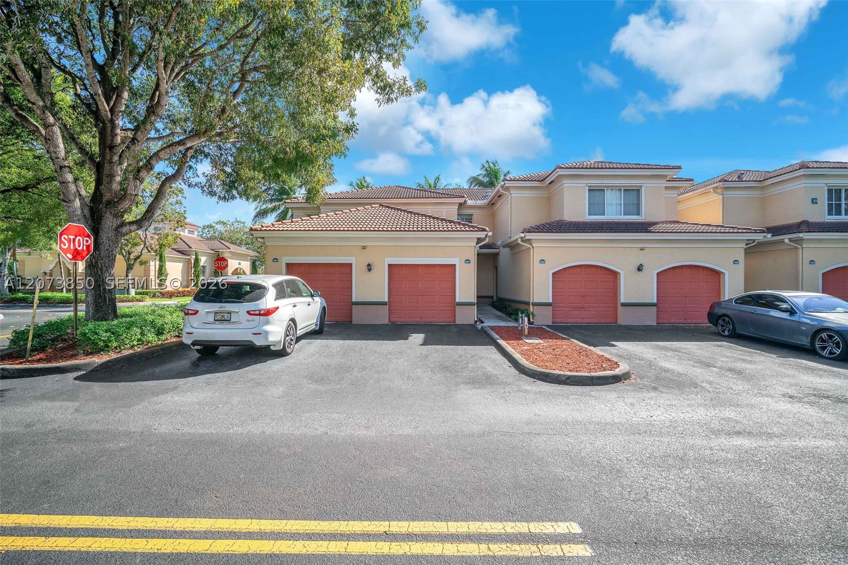 2532 Centergate Dr #201, Miramar FL 33025