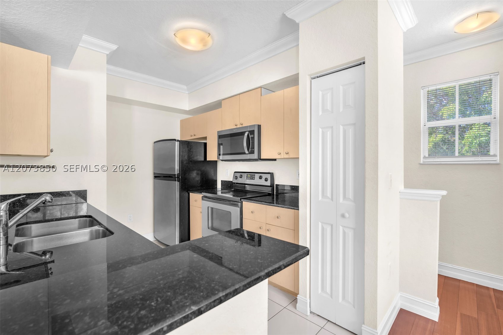 2532 Centergate Dr #201, Miramar FL 33025