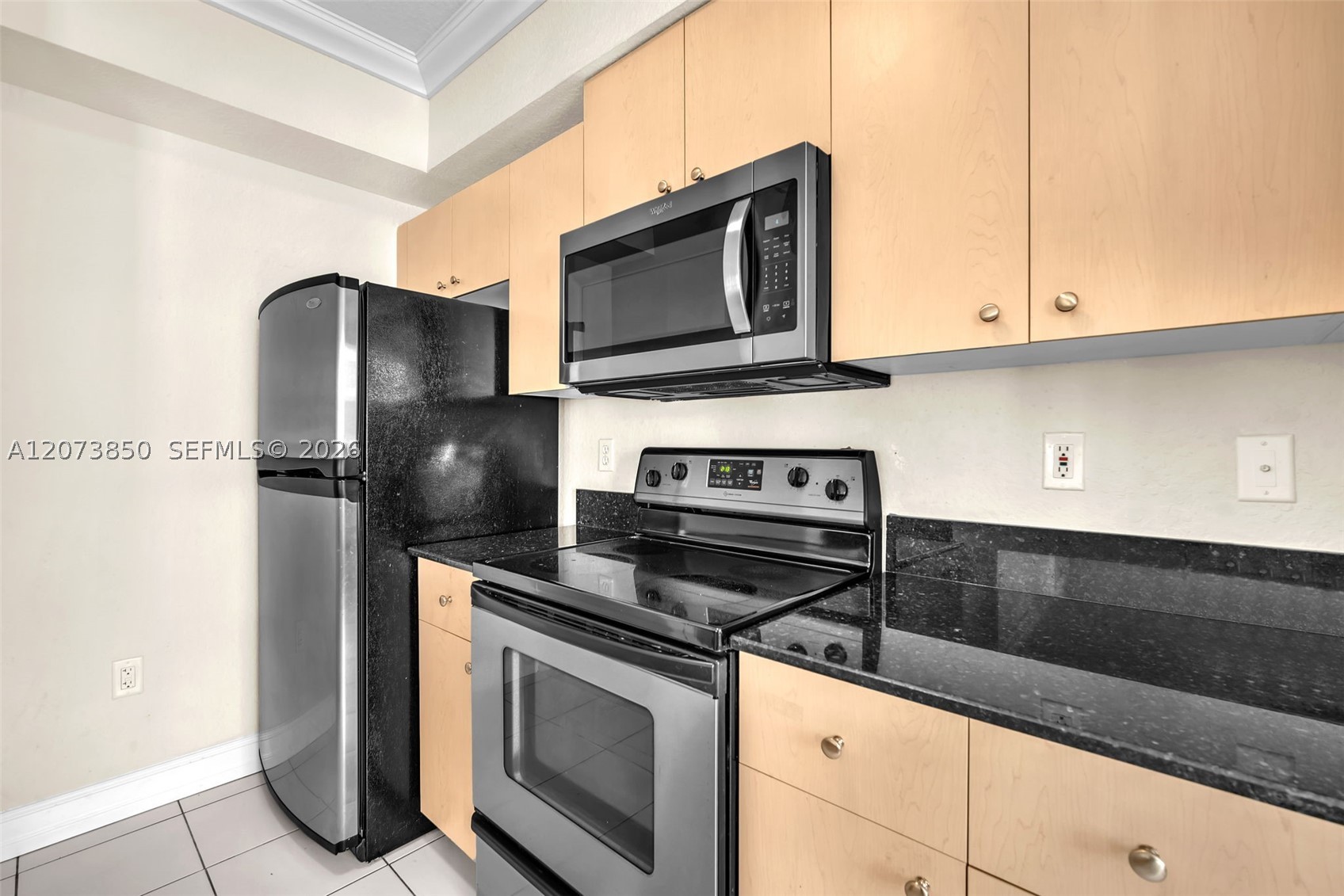 2532 Centergate Dr #201, Miramar FL 33025