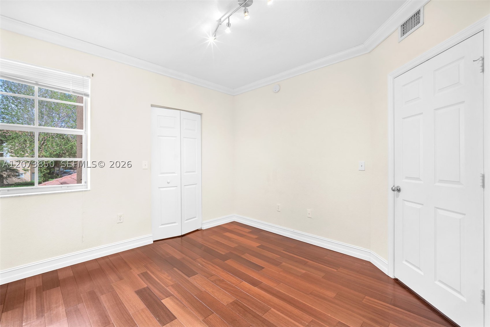 2532 Centergate Dr #201, Miramar FL 33025