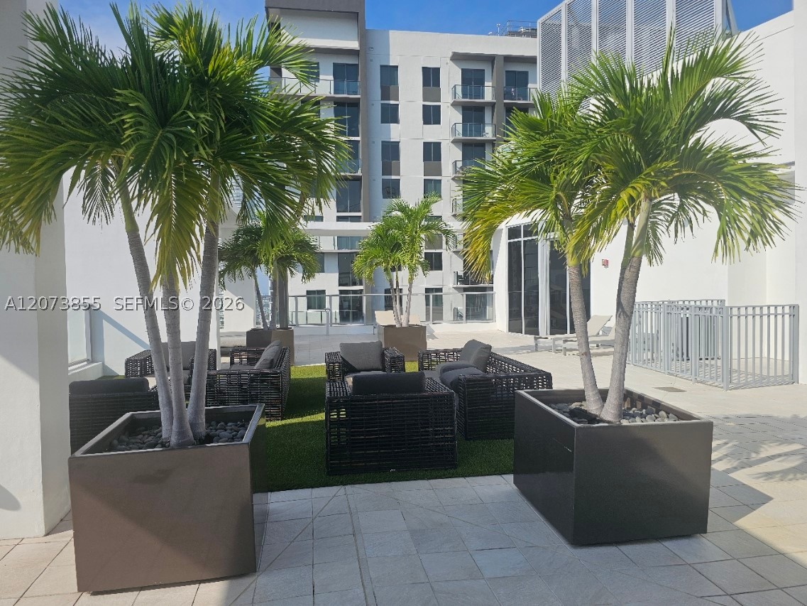 1010 SW 2nd Ave #1409, Miami FL 33130