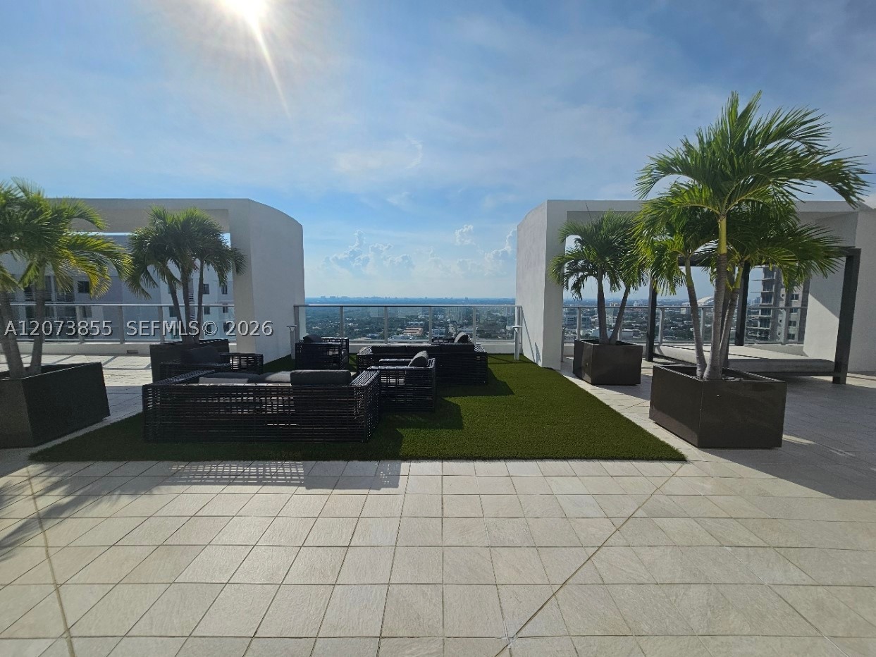 1010 SW 2nd Ave #1409, Miami FL 33130