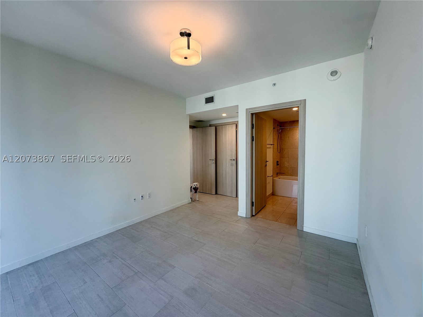 1000 Brickell Plz #4301, Miami FL 33131