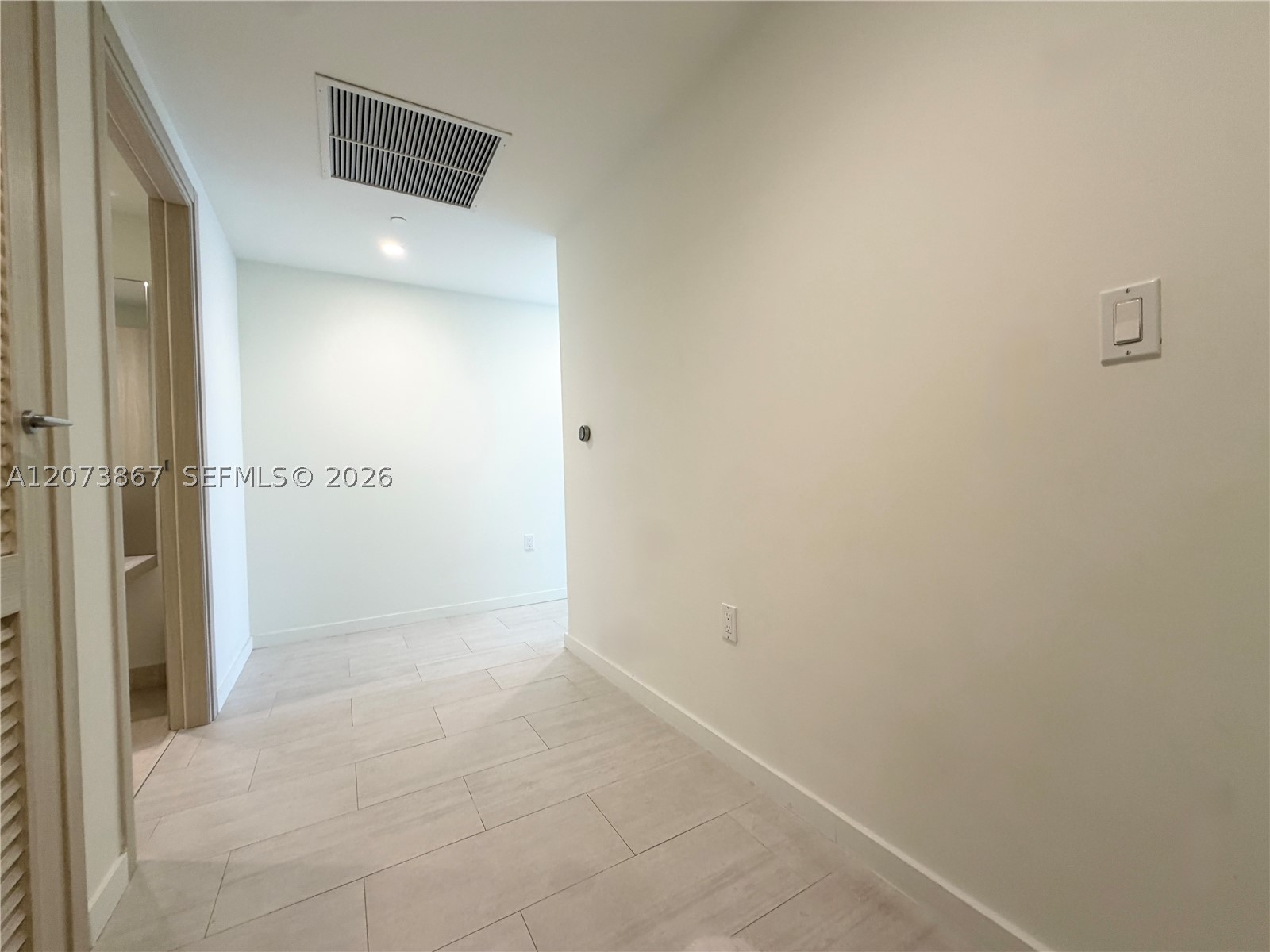 1000 Brickell Plz #4301, Miami FL 33131
