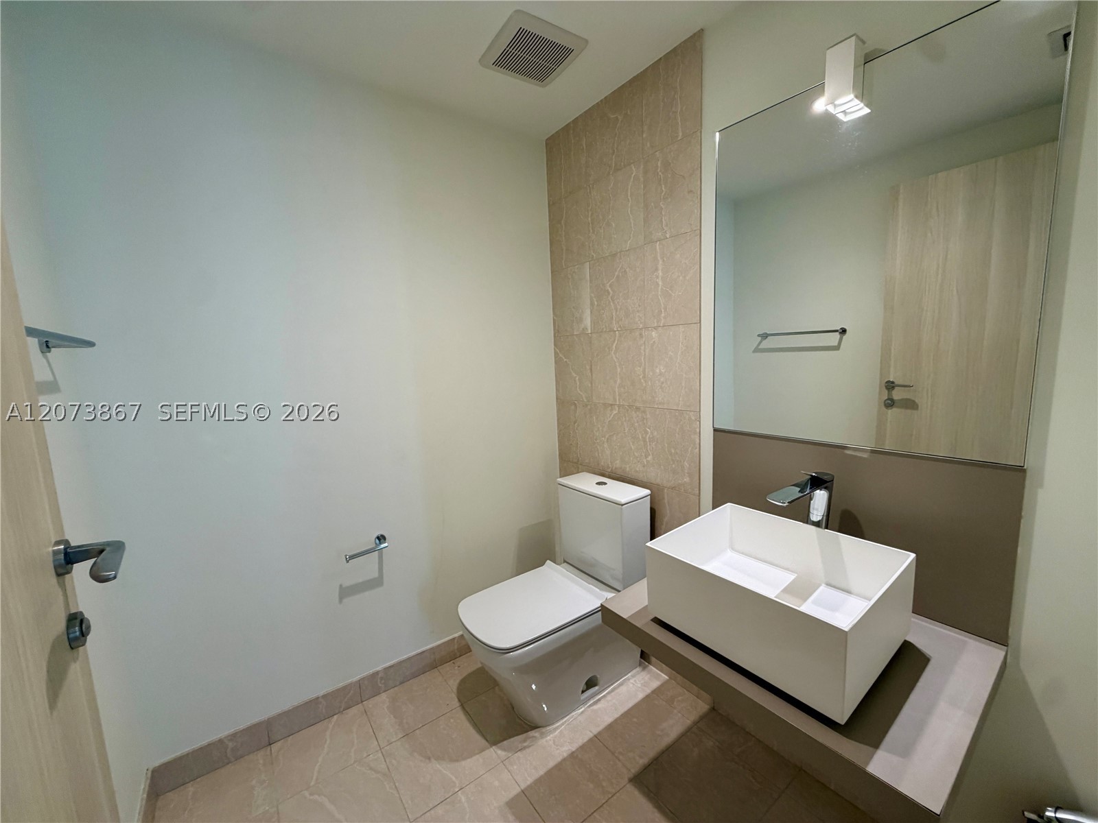 1000 Brickell Plz #4301, Miami FL 33131