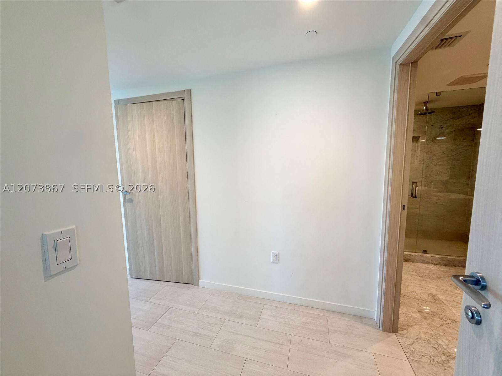 1000 Brickell Plz #4301, Miami FL 33131