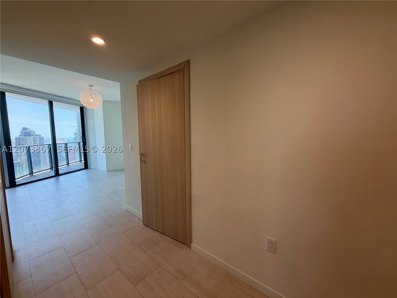 1000 Brickell Plz #4301, Miami FL 33131