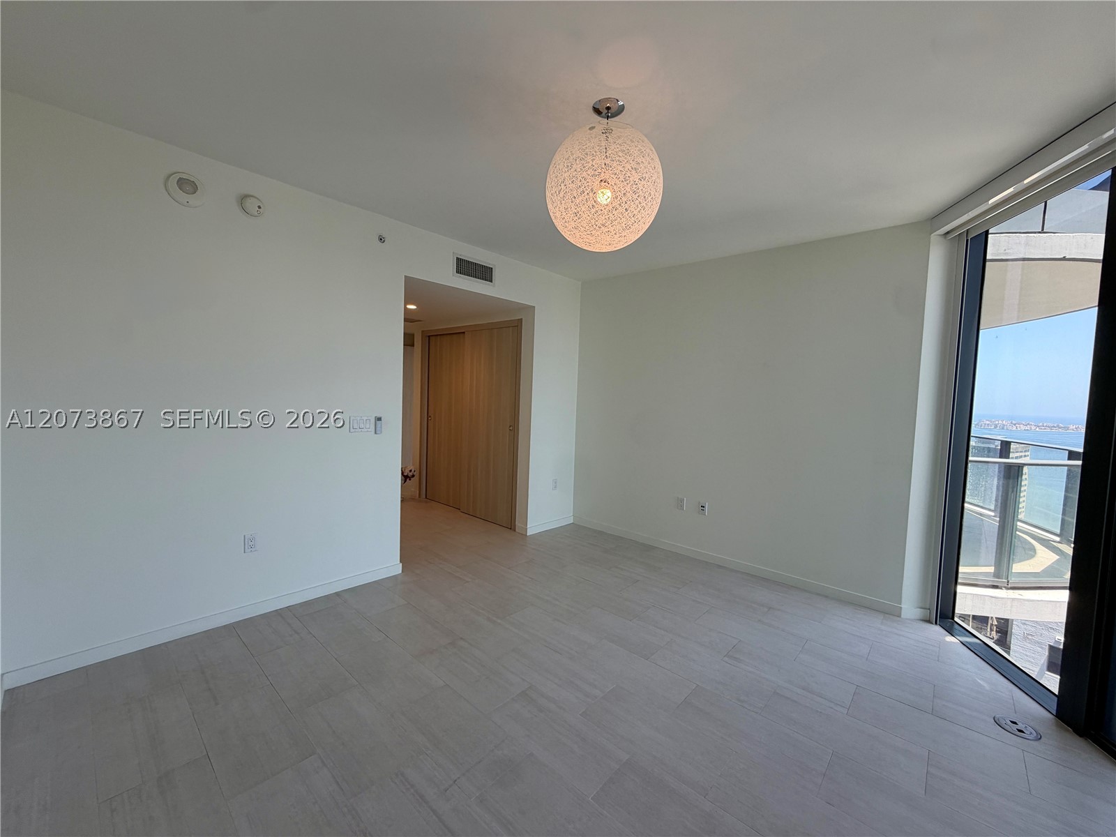 1000 Brickell Plz #4301, Miami FL 33131