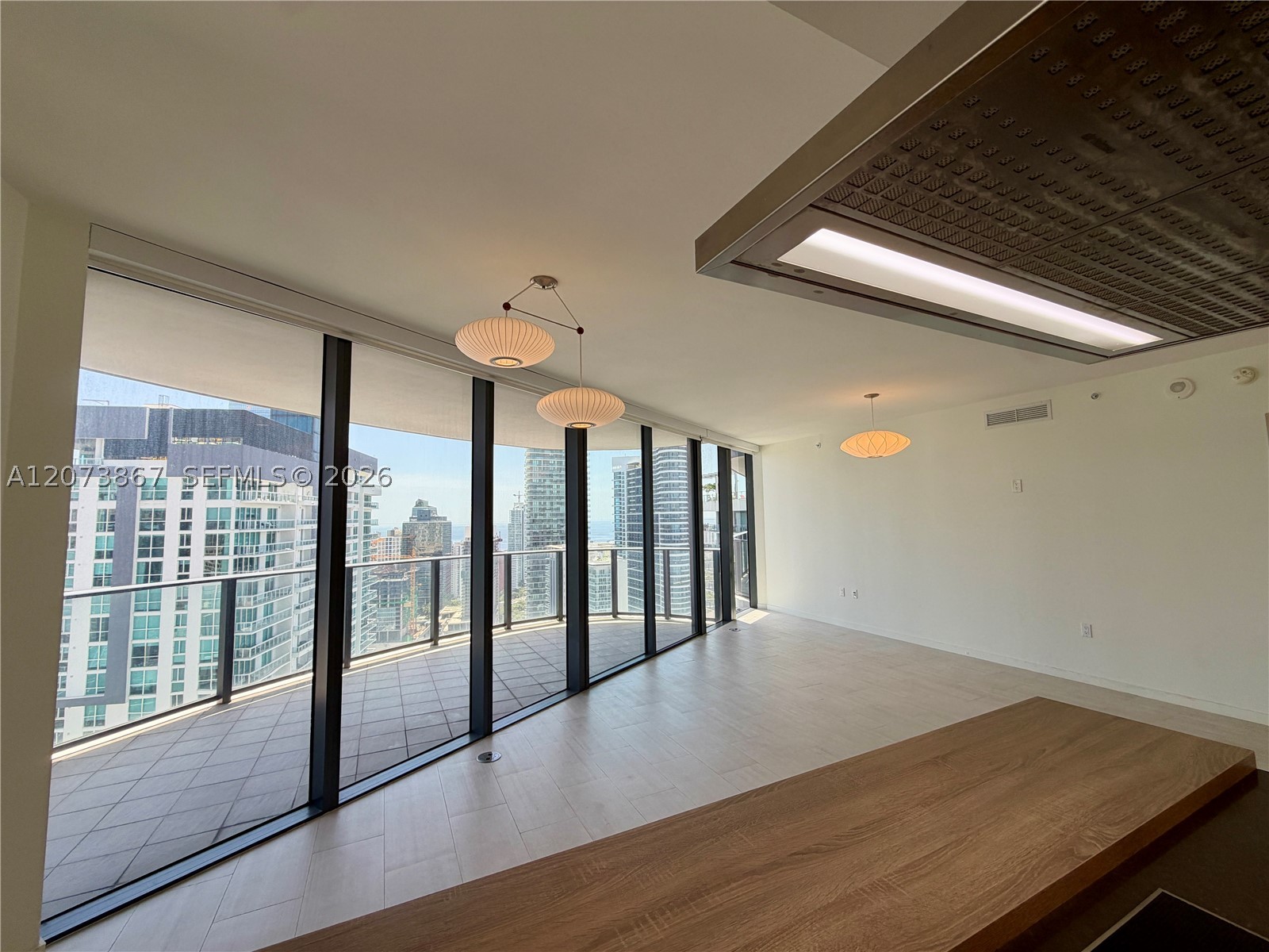 1000 Brickell Plz #4301, Miami FL 33131