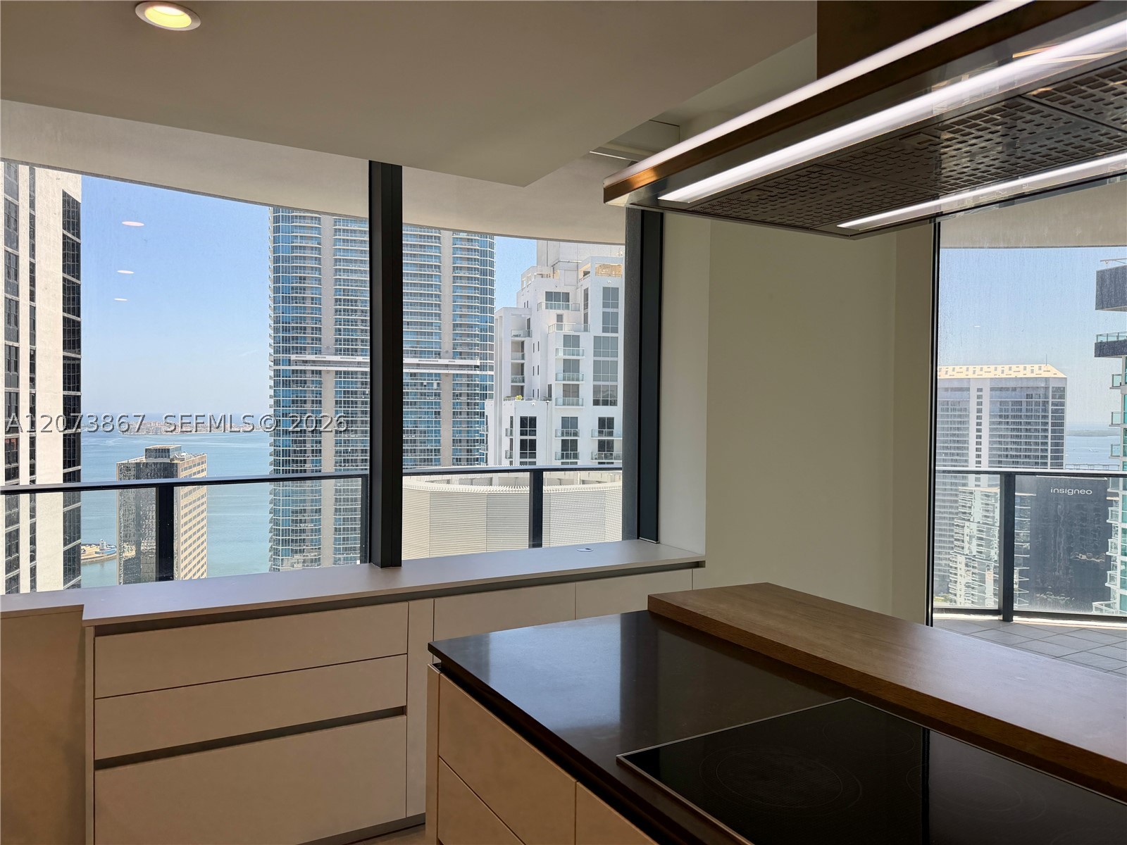 1000 Brickell Plz #4301, Miami FL 33131