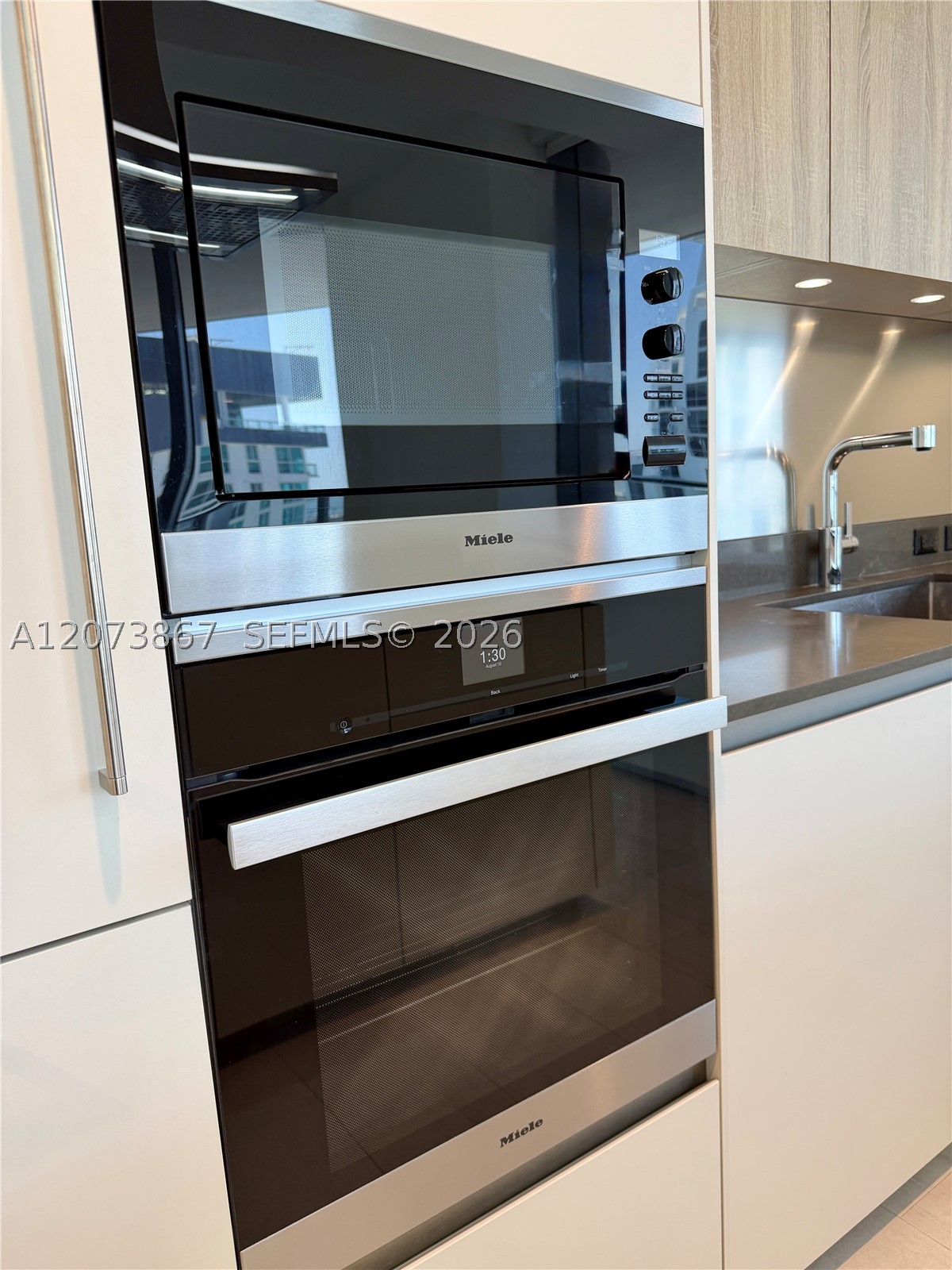 1000 Brickell Plz #4301, Miami FL 33131