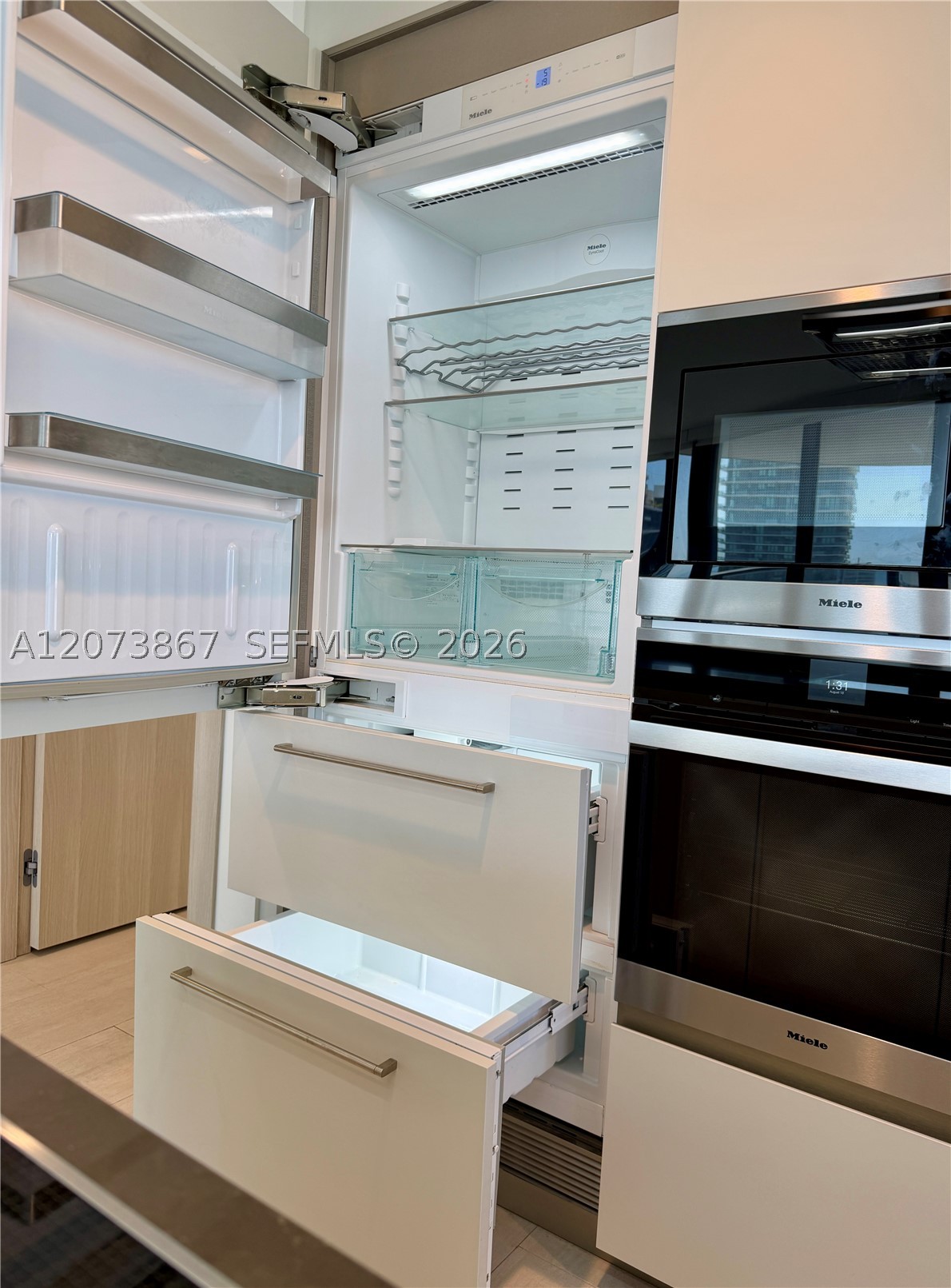 1000 Brickell Plz #4301, Miami FL 33131