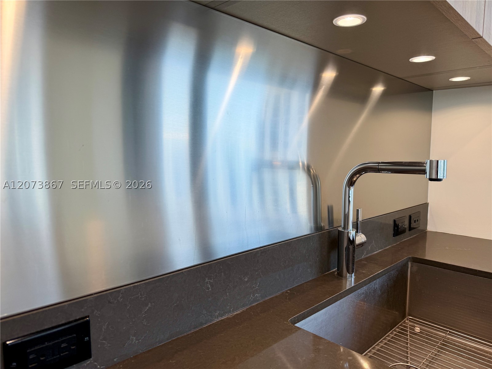 1000 Brickell Plz #4301, Miami FL 33131