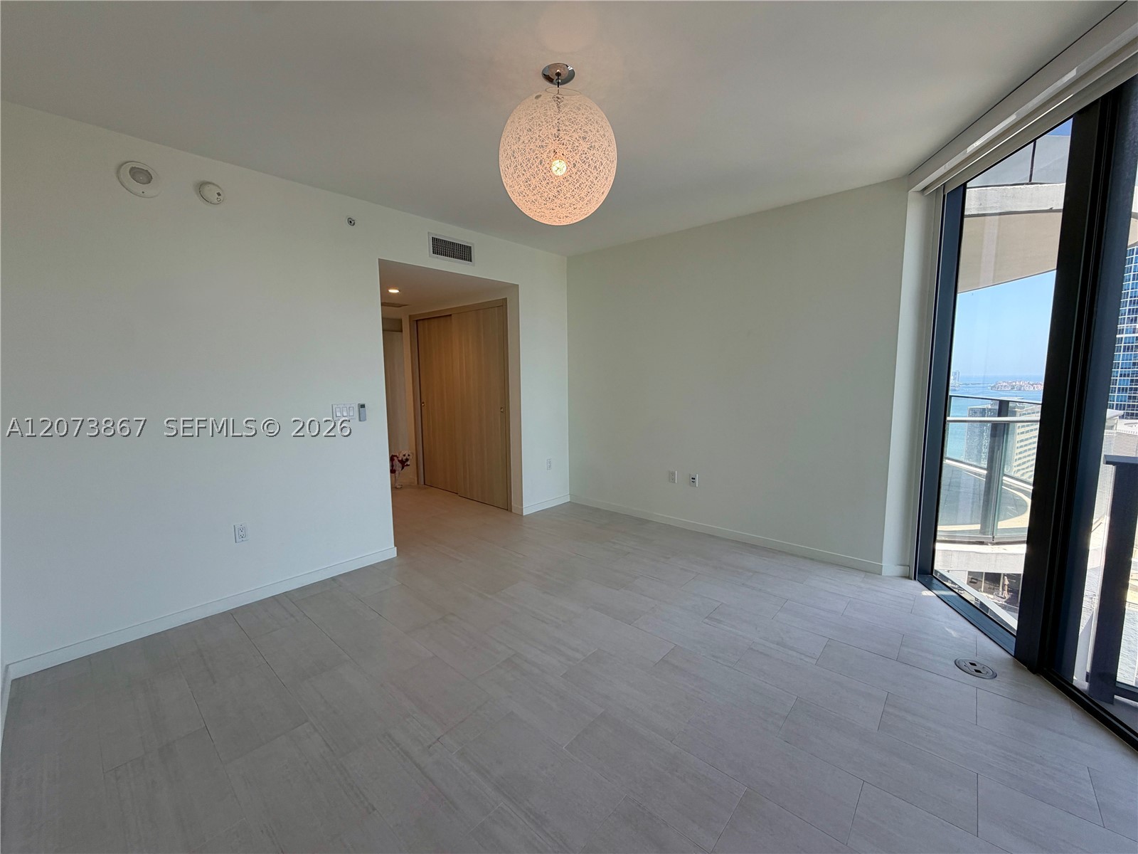 1000 Brickell Plz #4301, Miami FL 33131