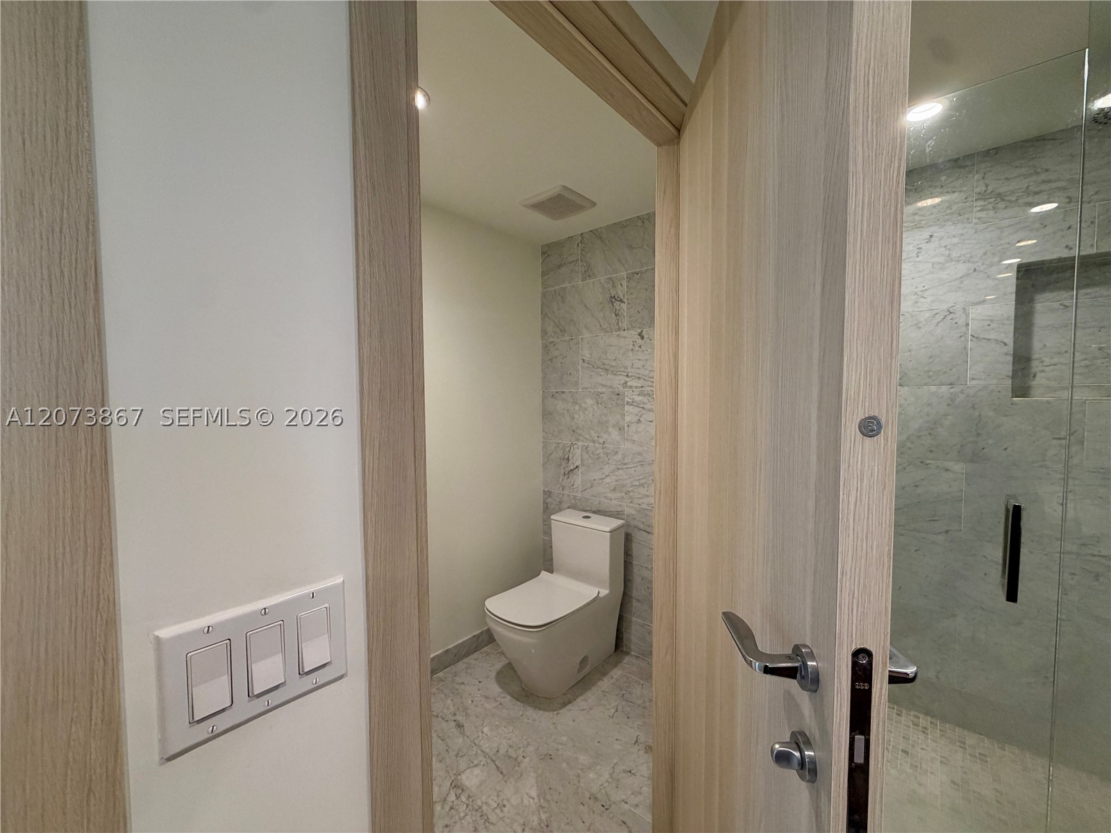 1000 Brickell Plz #4301, Miami FL 33131