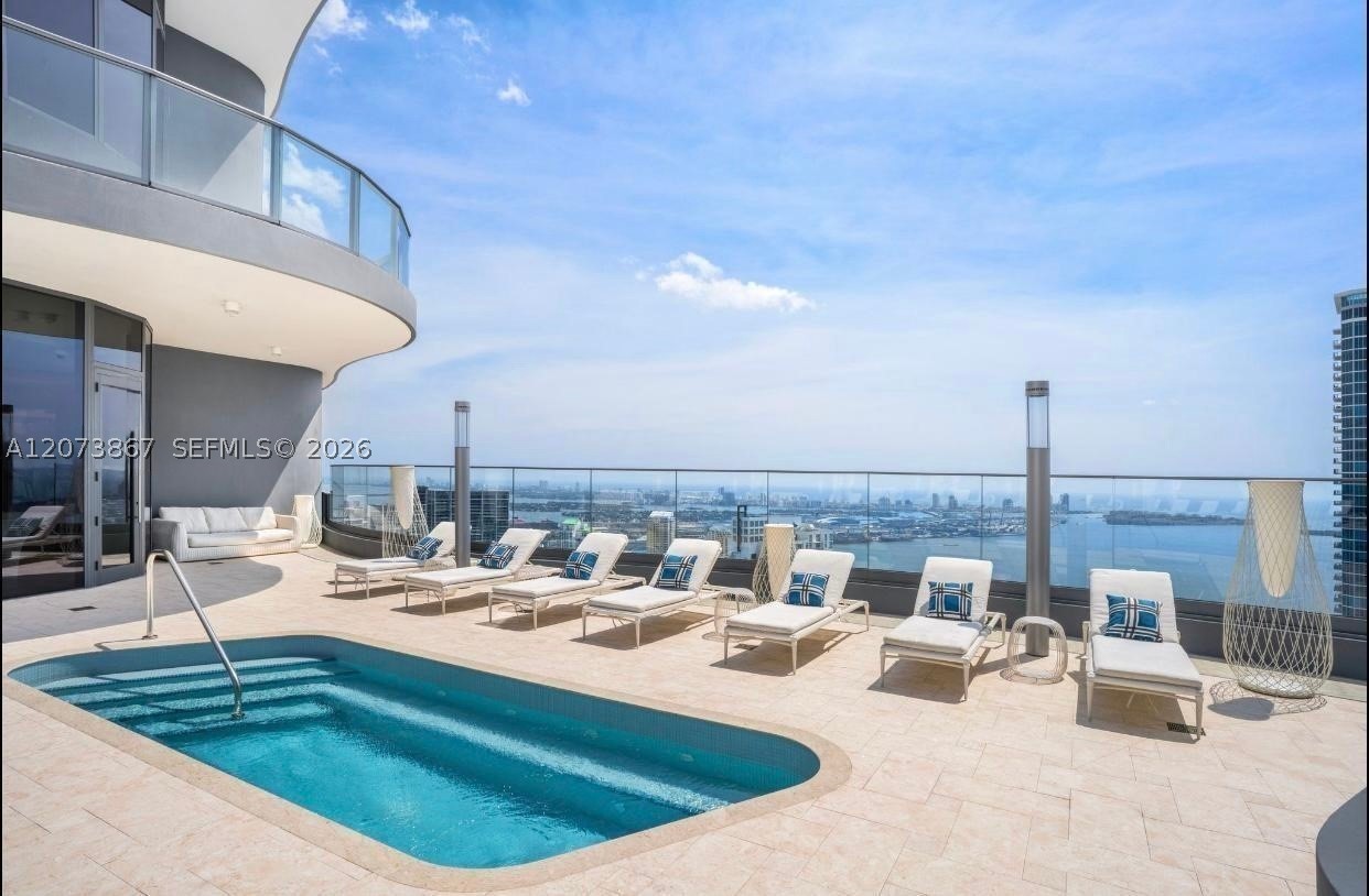 1000 Brickell Plz #4301, Miami FL 33131