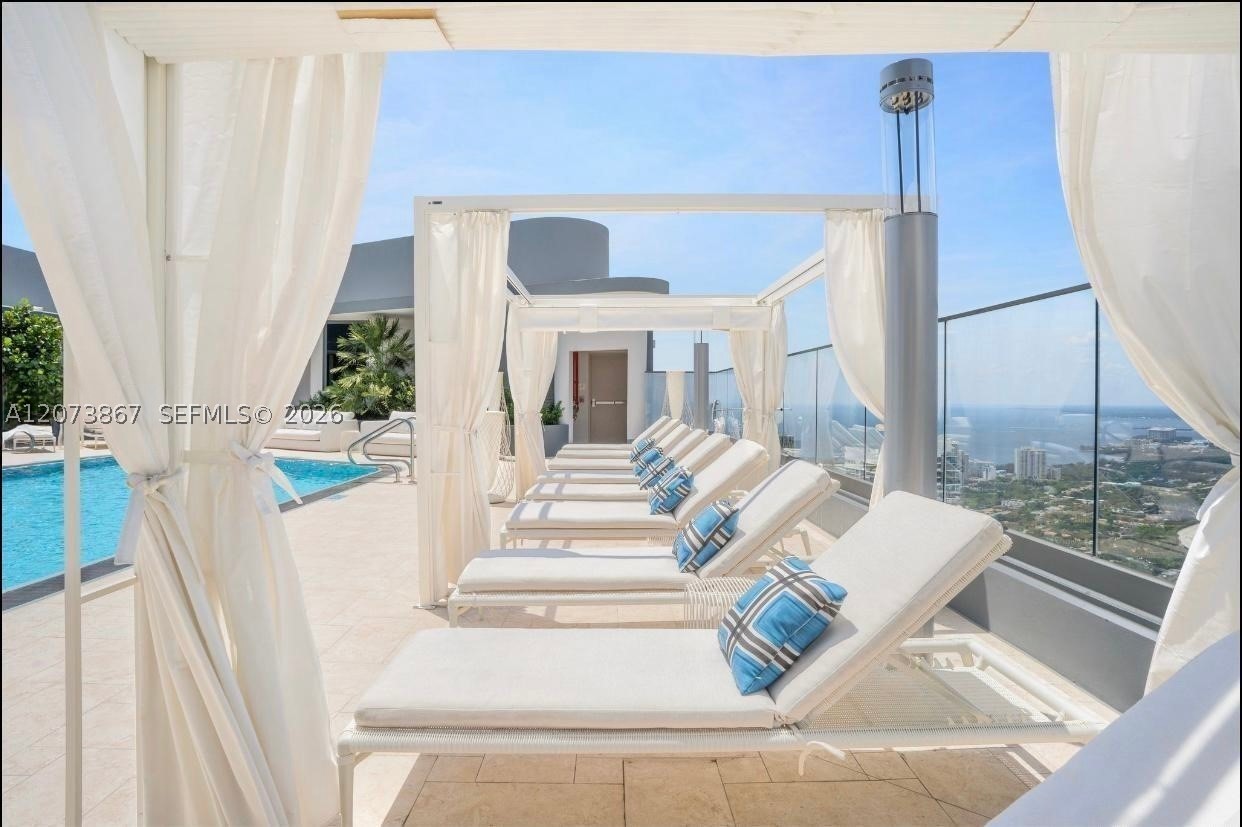 1000 Brickell Plz #4301, Miami FL 33131