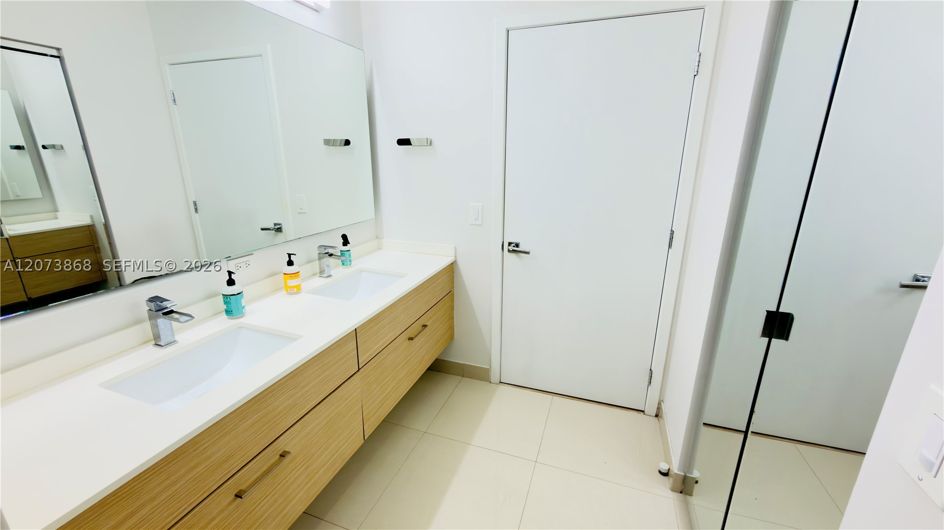 600 NE 27th St #604, Miami FL 33137