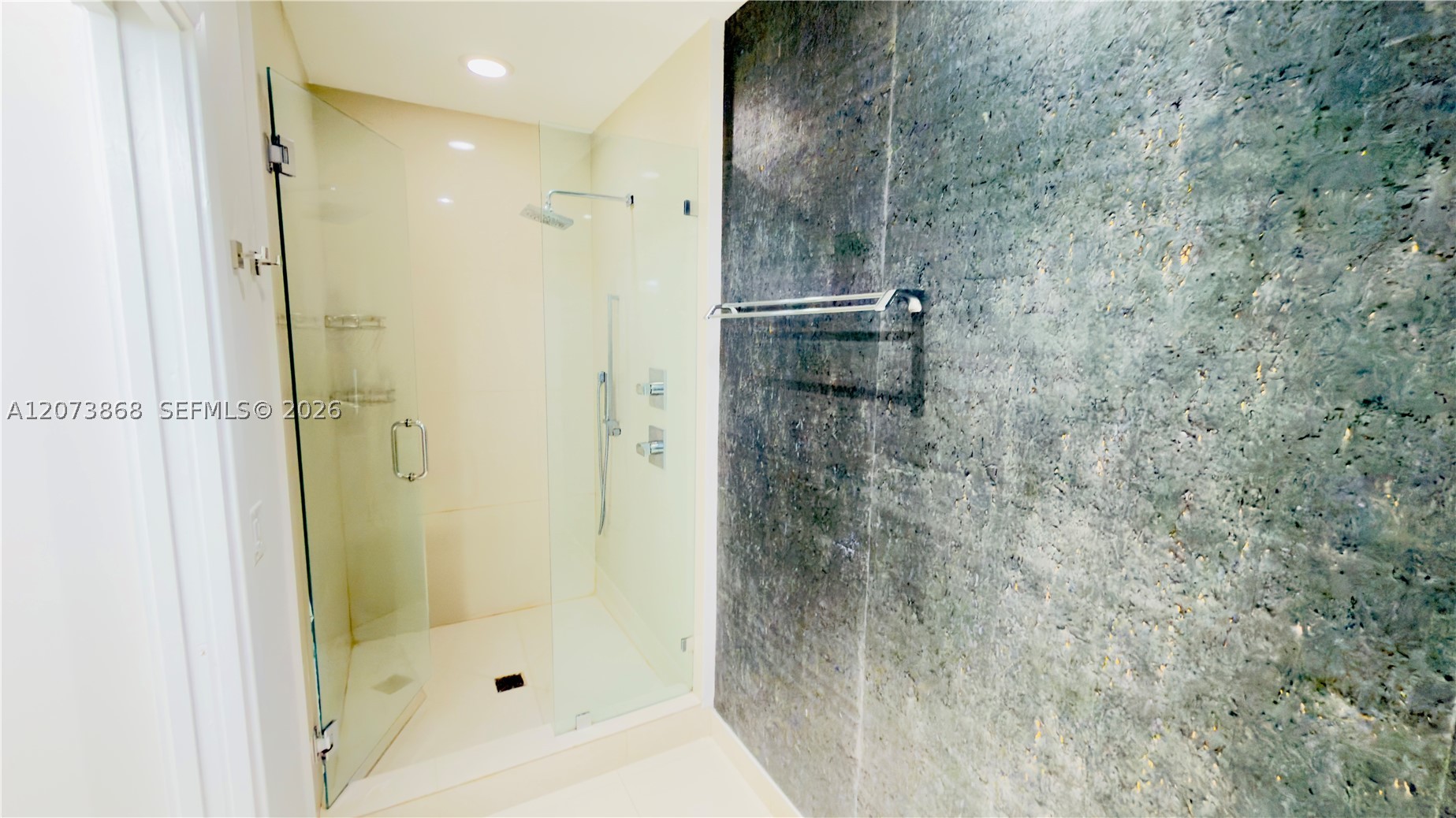 600 NE 27th St #604, Miami FL 33137