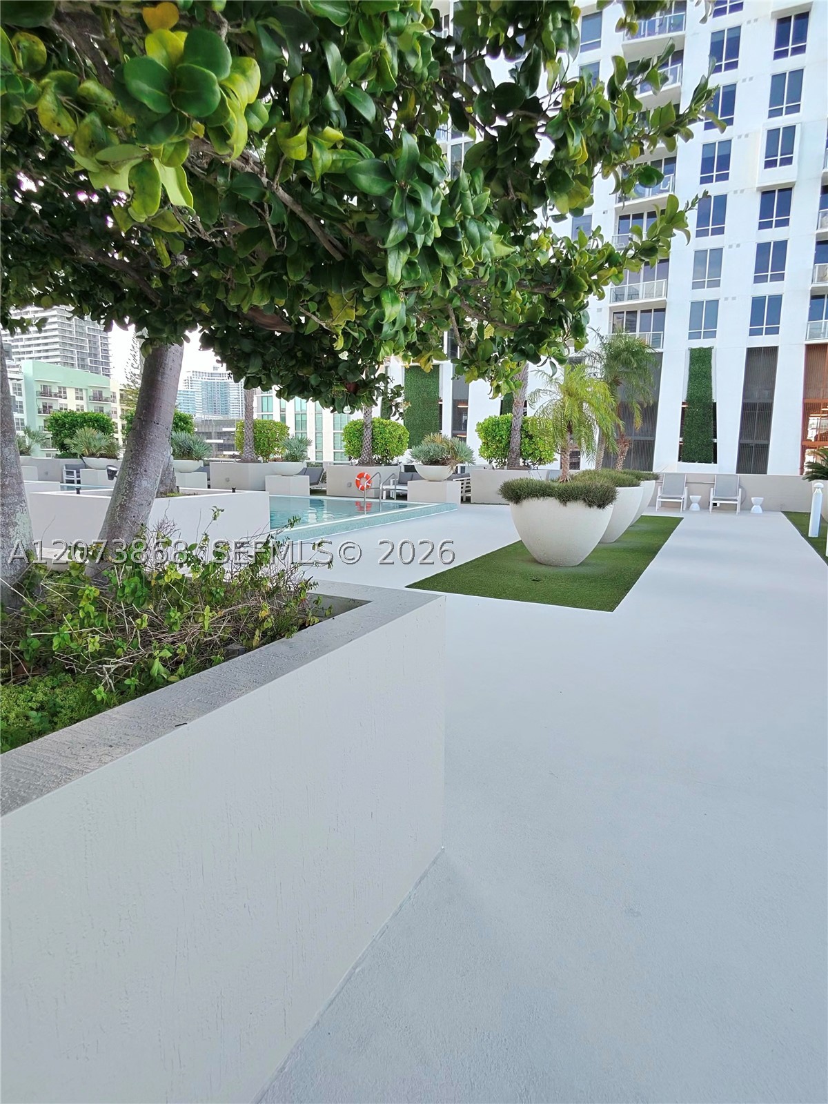600 NE 27th St #604, Miami FL 33137