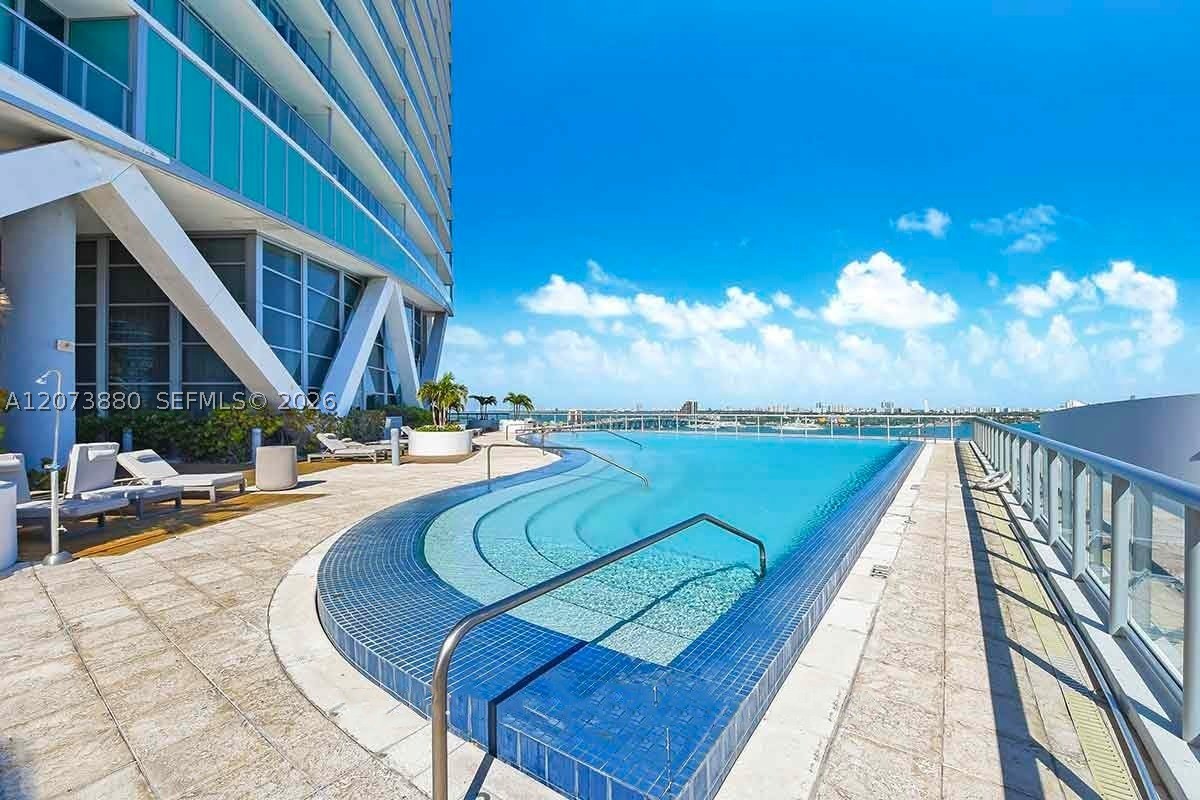 888 Biscayne Blvd #2403, Miami FL 33132