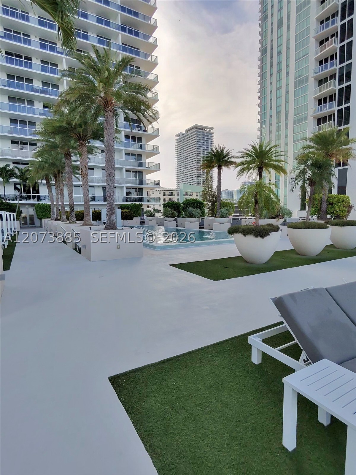 600 NE 27th St #604, Miami FL 33137