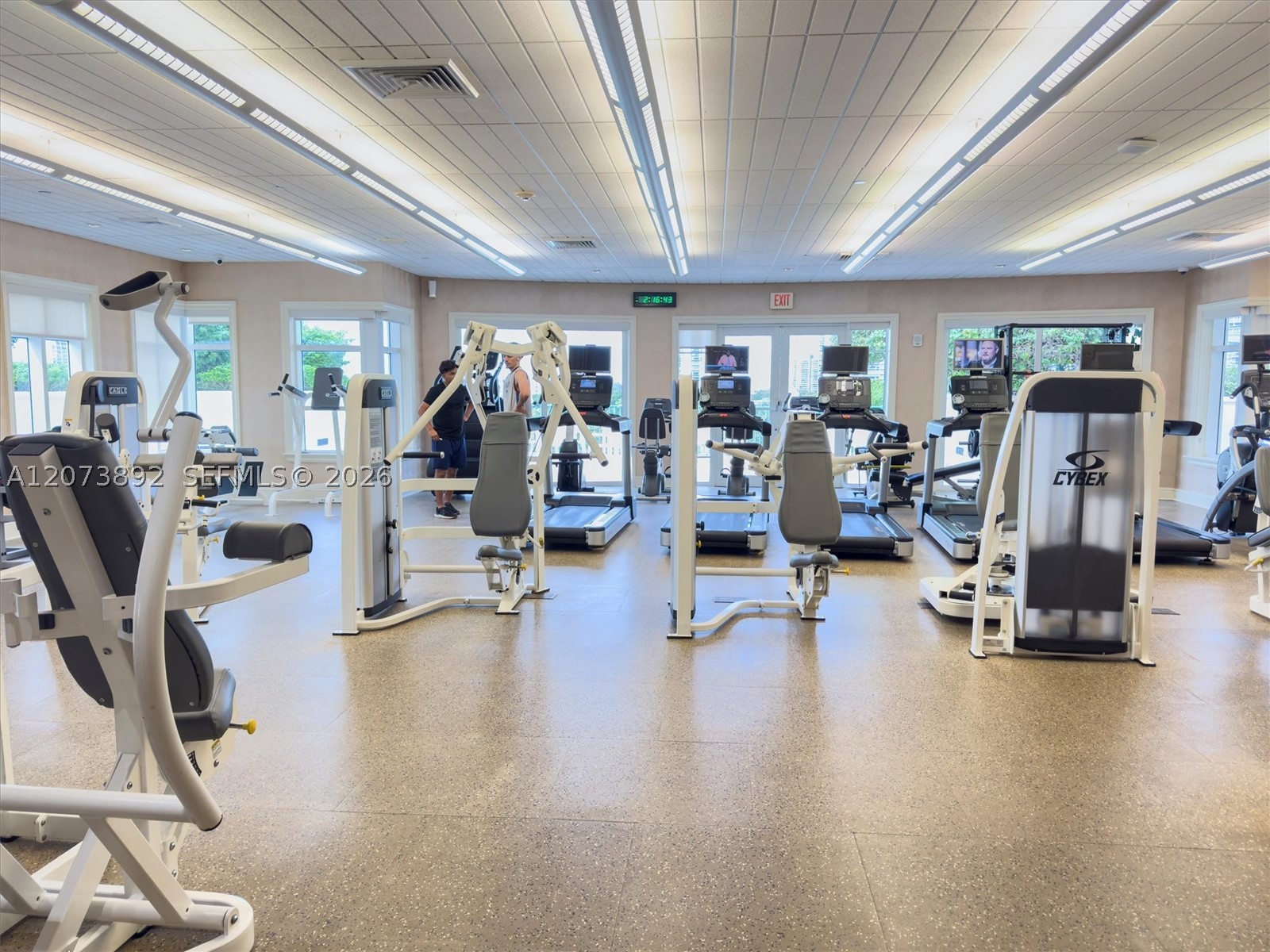 20000 E Country Club Dr #302, Aventura FL 33180