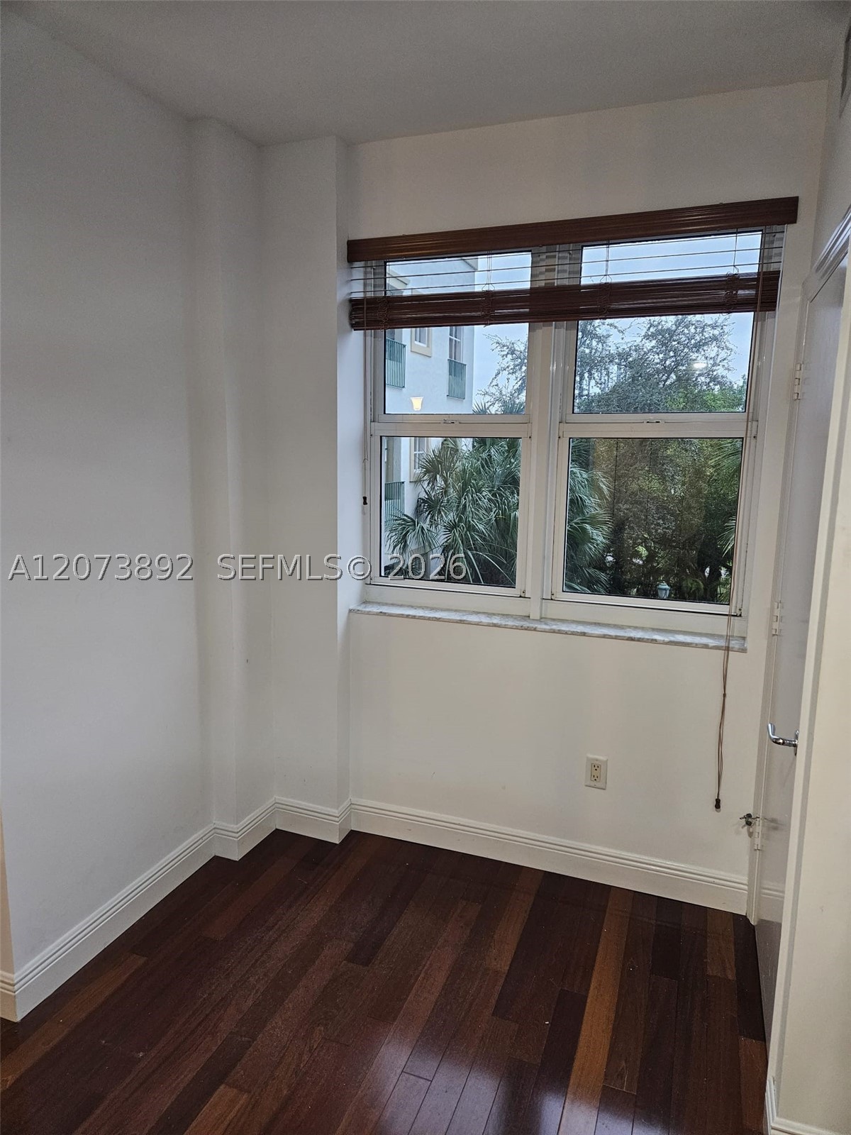 20000 E Country Club Dr #302, Aventura FL 33180