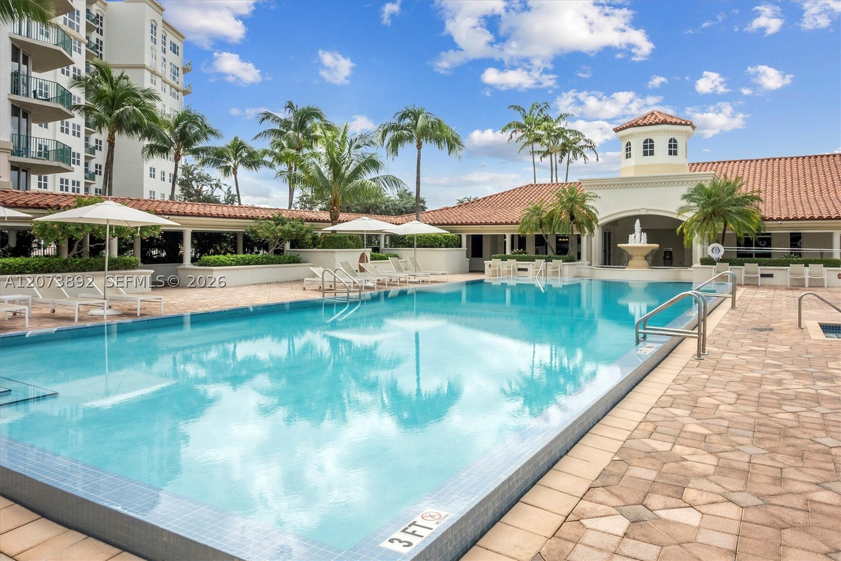 20000 E Country Club Dr #302, Aventura FL 33180
